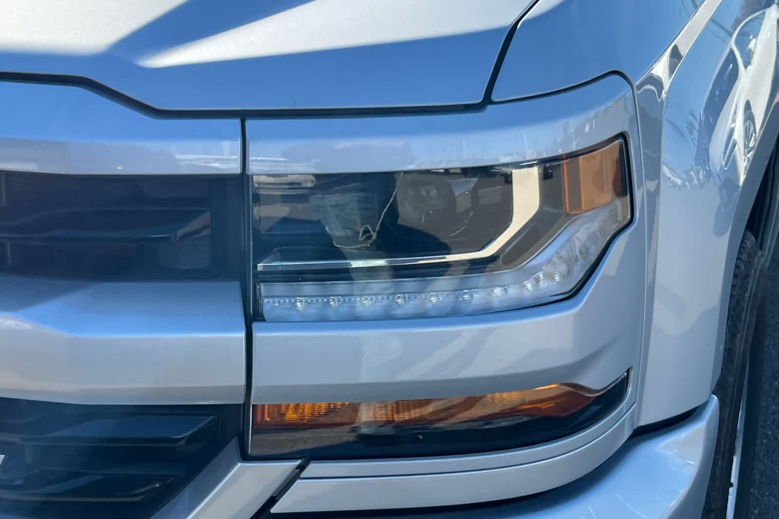 Thumbnail: 2018 Chevrolet Silverado 1500 - 11