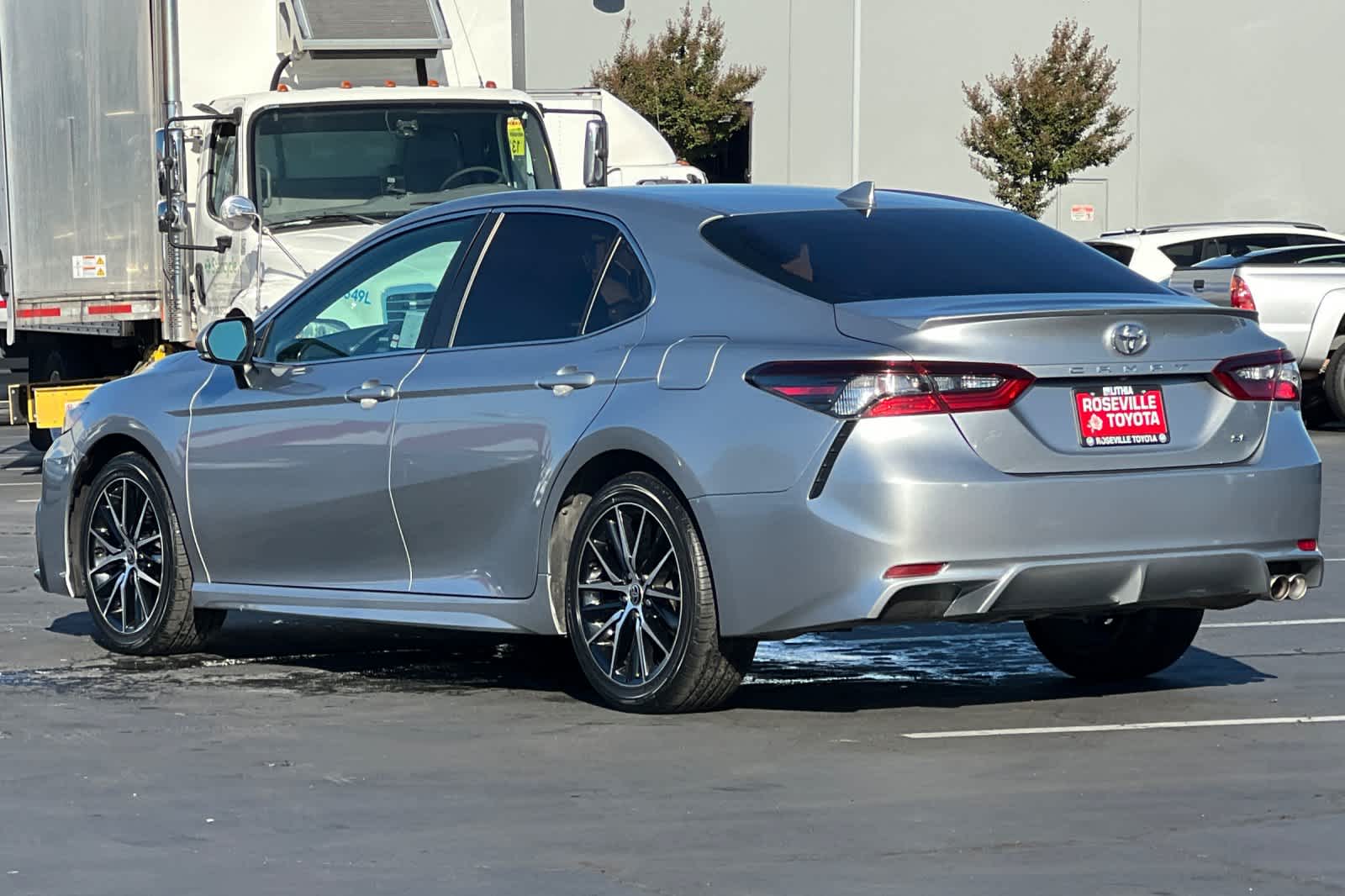 Thumbnail: 2022 Toyota Camry - 7