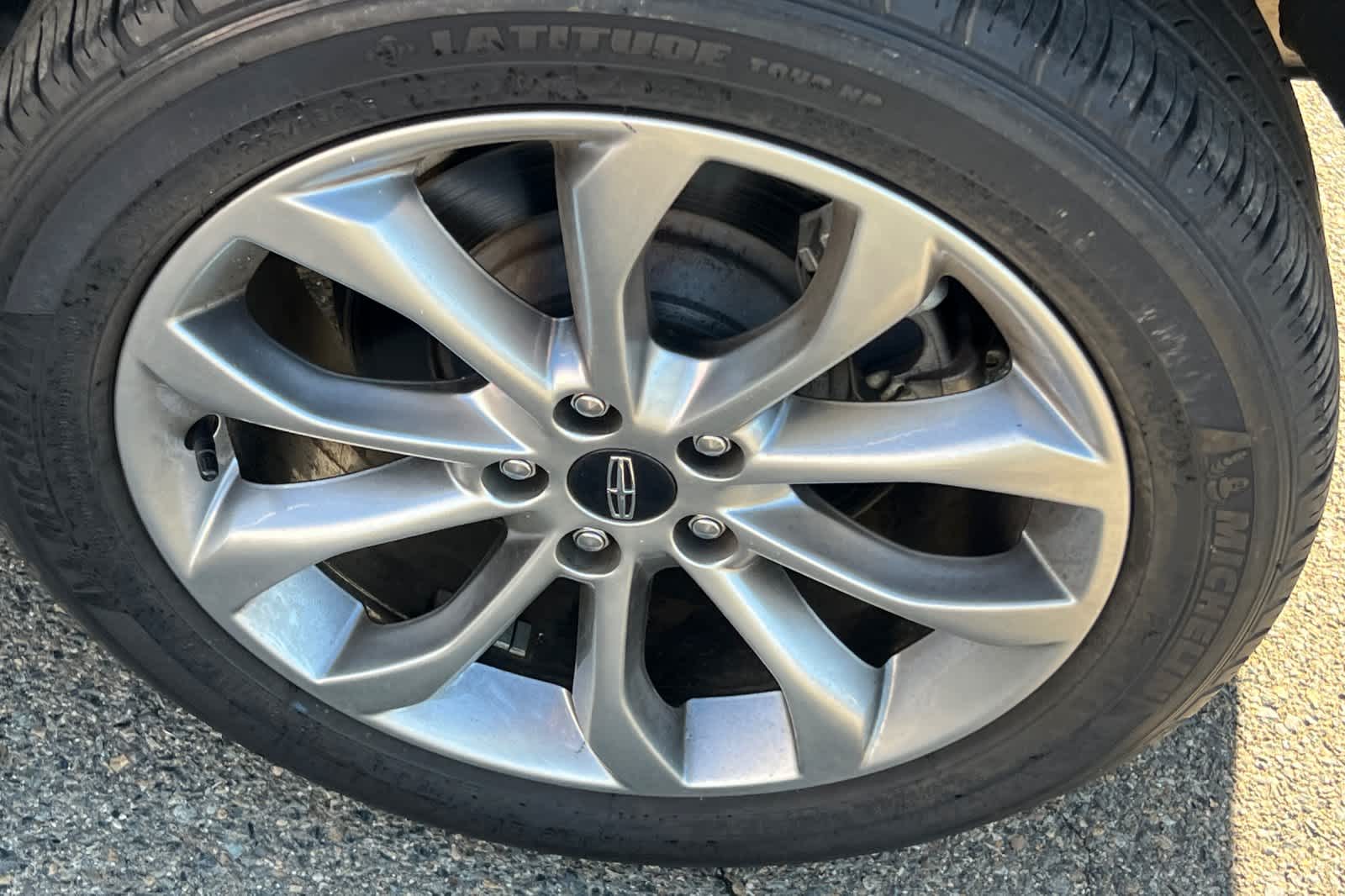 Thumbnail: 2018 Lincoln MKC - 17