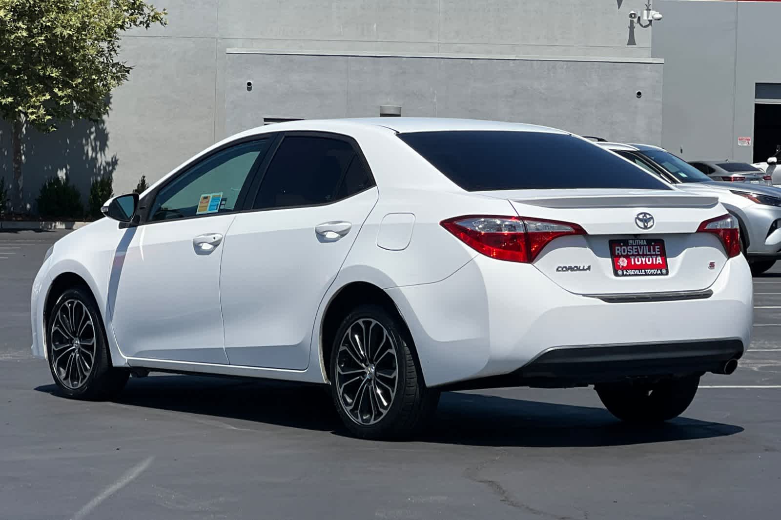 Thumbnail: 2015 Toyota Corolla - 7