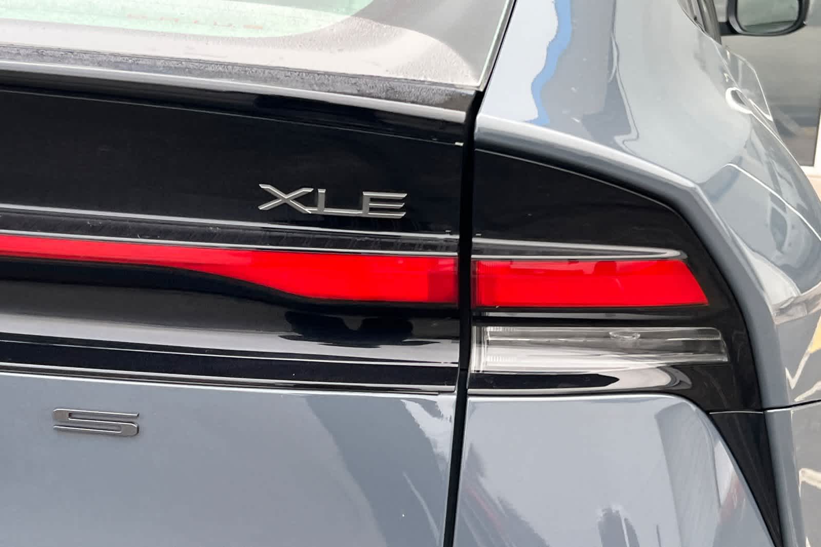 Thumbnail: 2024 Toyota Prius - 16