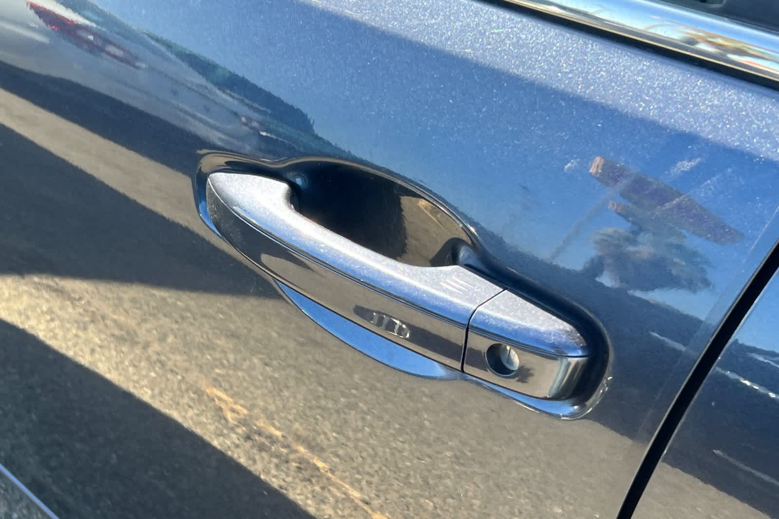 Thumbnail: 2019 Honda Insight - 18
