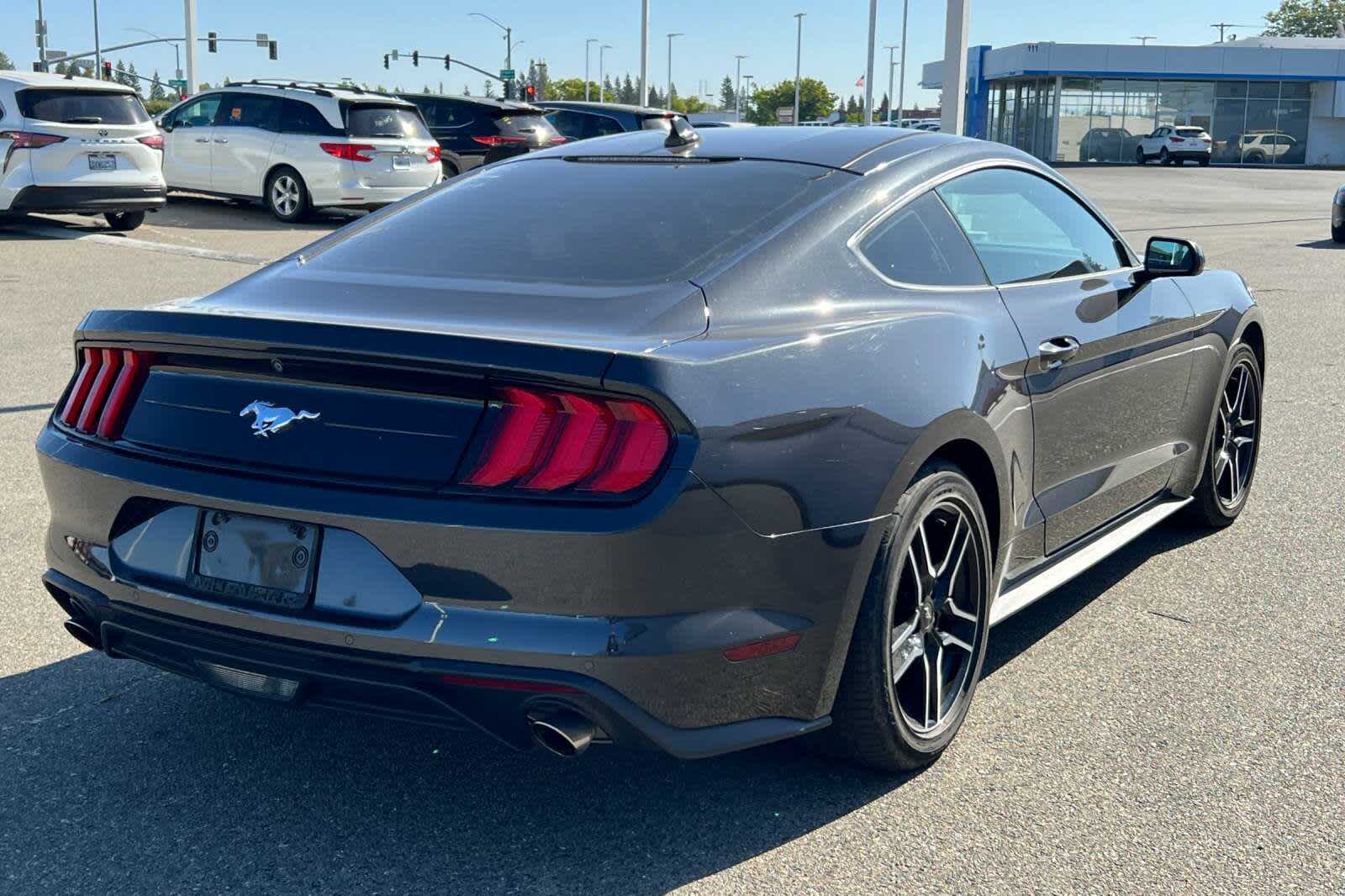 2022 Ford Mustang  2