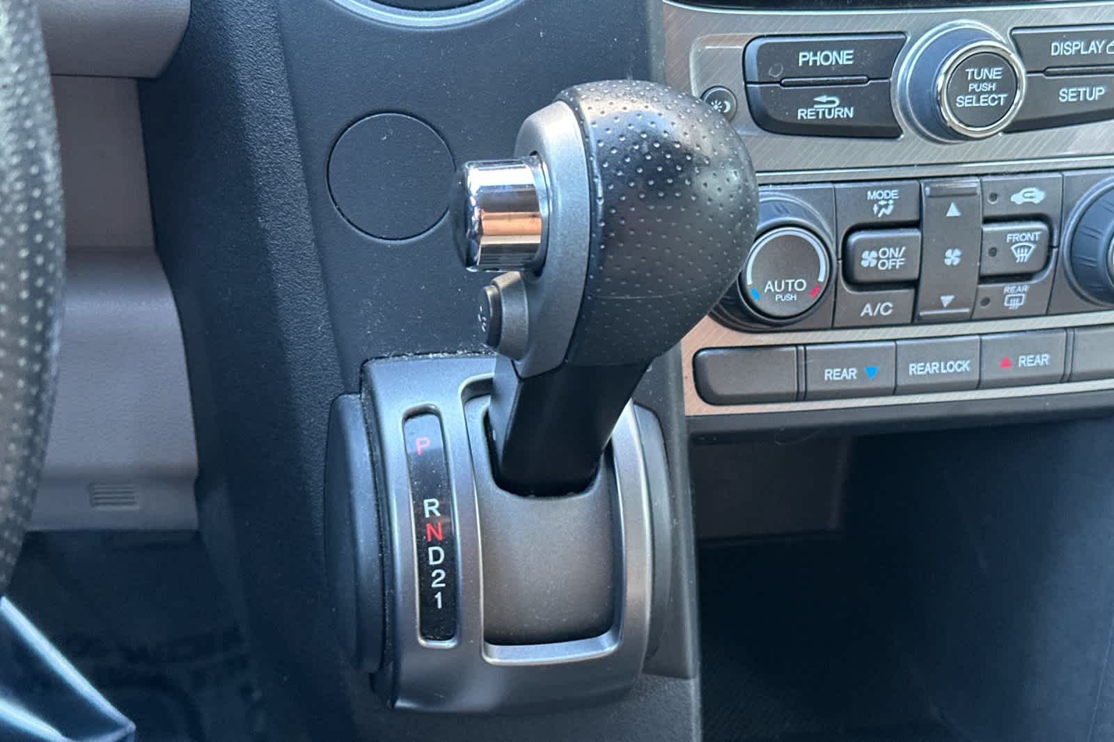 Thumbnail: 2015 Honda Pilot - 24