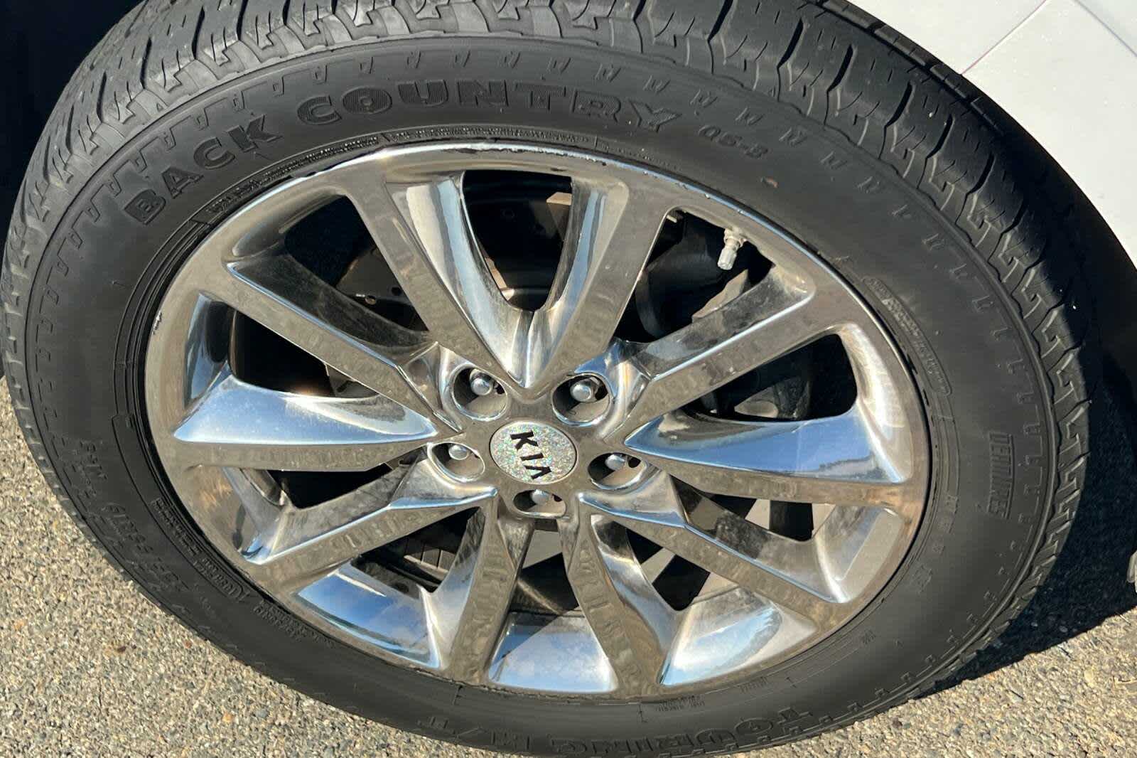 Thumbnail: 2017 Kia Sorento - 22