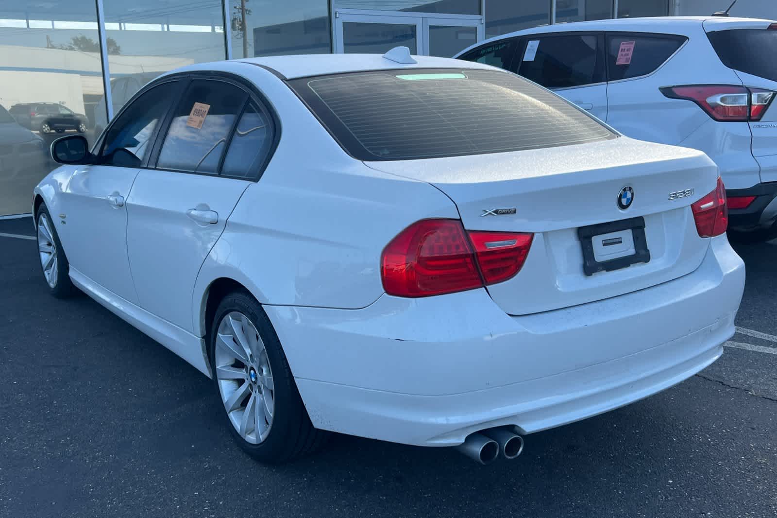 Thumbnail: 2011 BMW 3 Series - 6