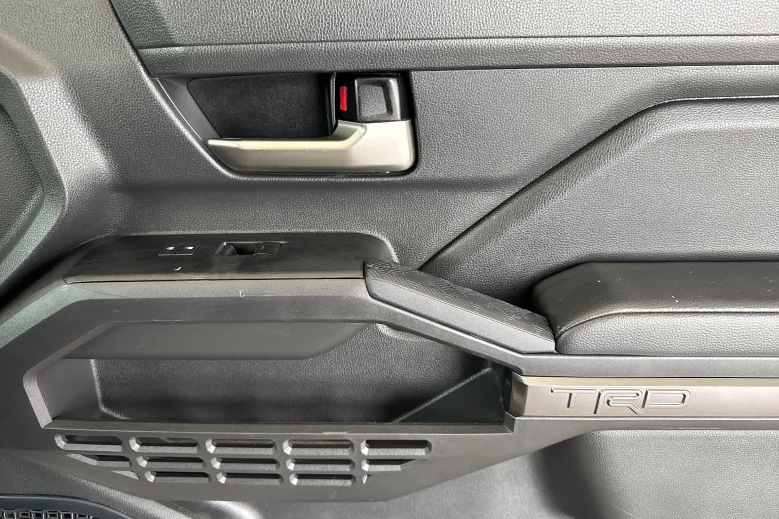 Thumbnail: 2024 Toyota Tacoma - 17