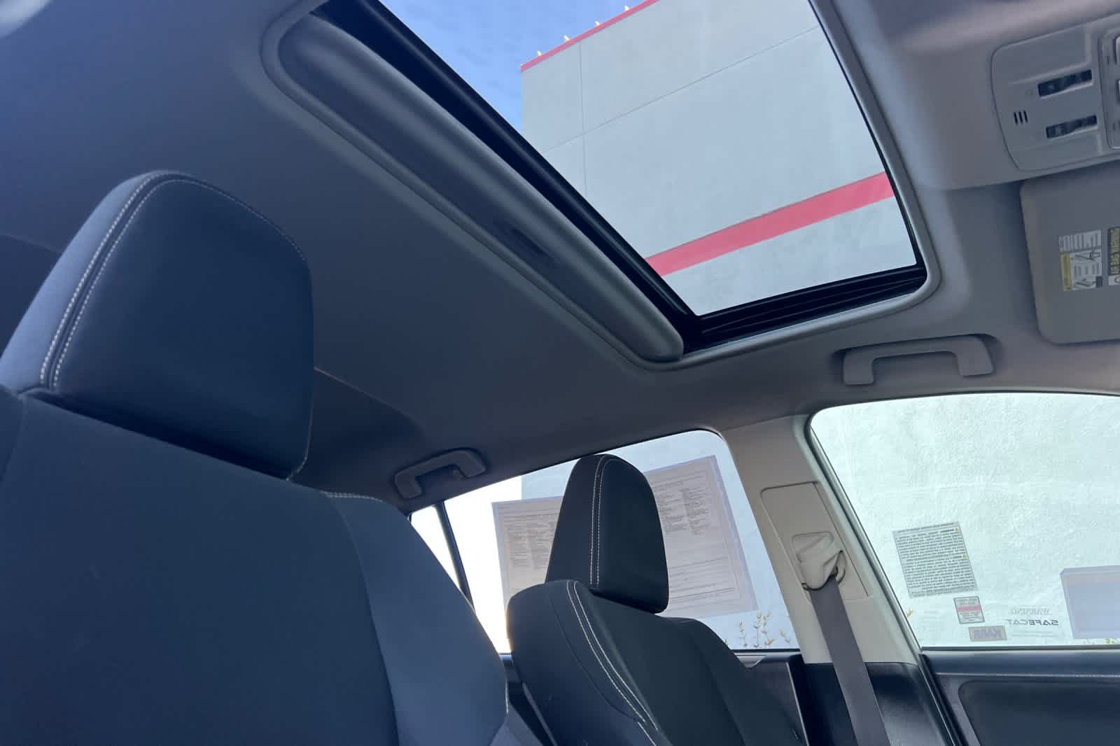 Thumbnail: 2013 Toyota RAV4 - 17