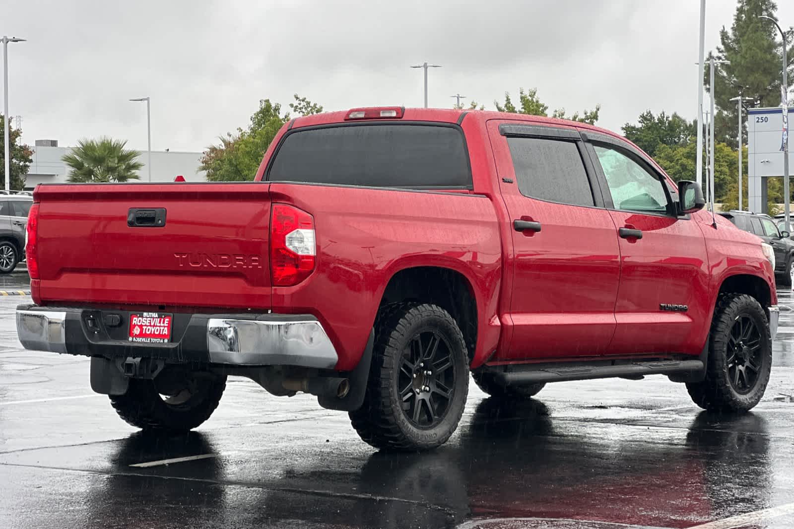 Thumbnail: 2019 Toyota Tundra - 2