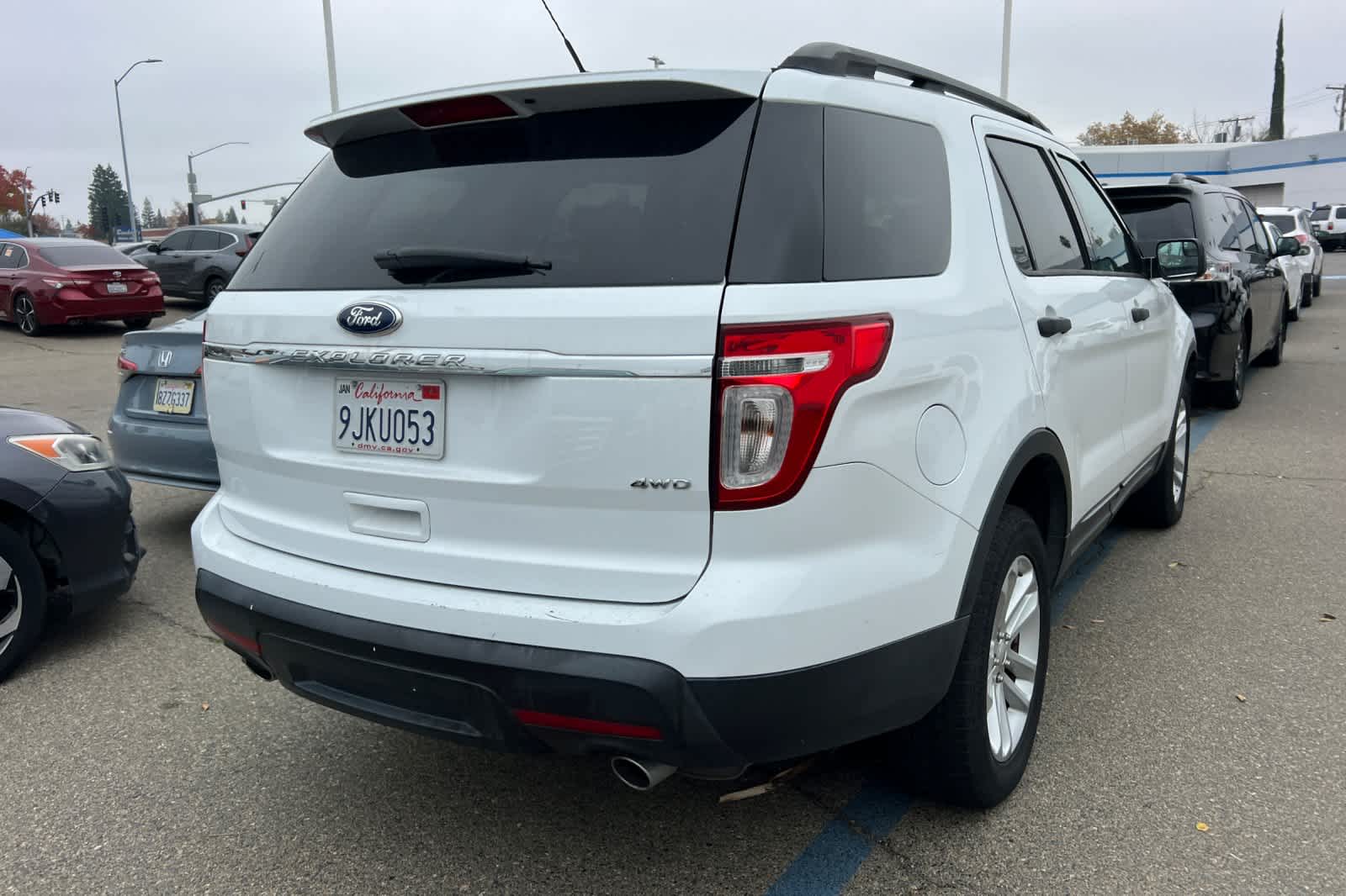 Thumbnail: 2015 Ford Explorer - 2