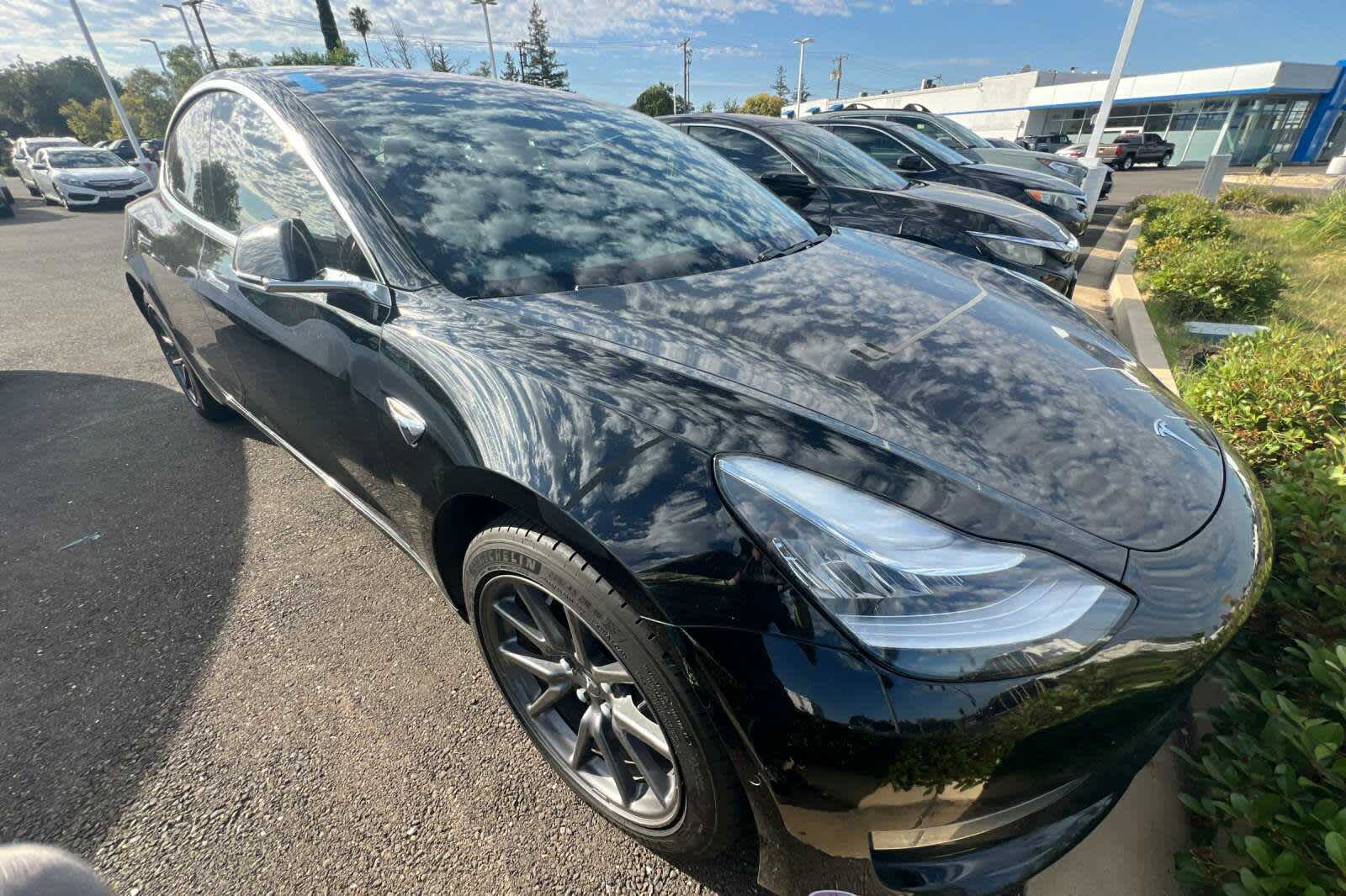 Thumbnail: 2019 Tesla Model 3 - 3