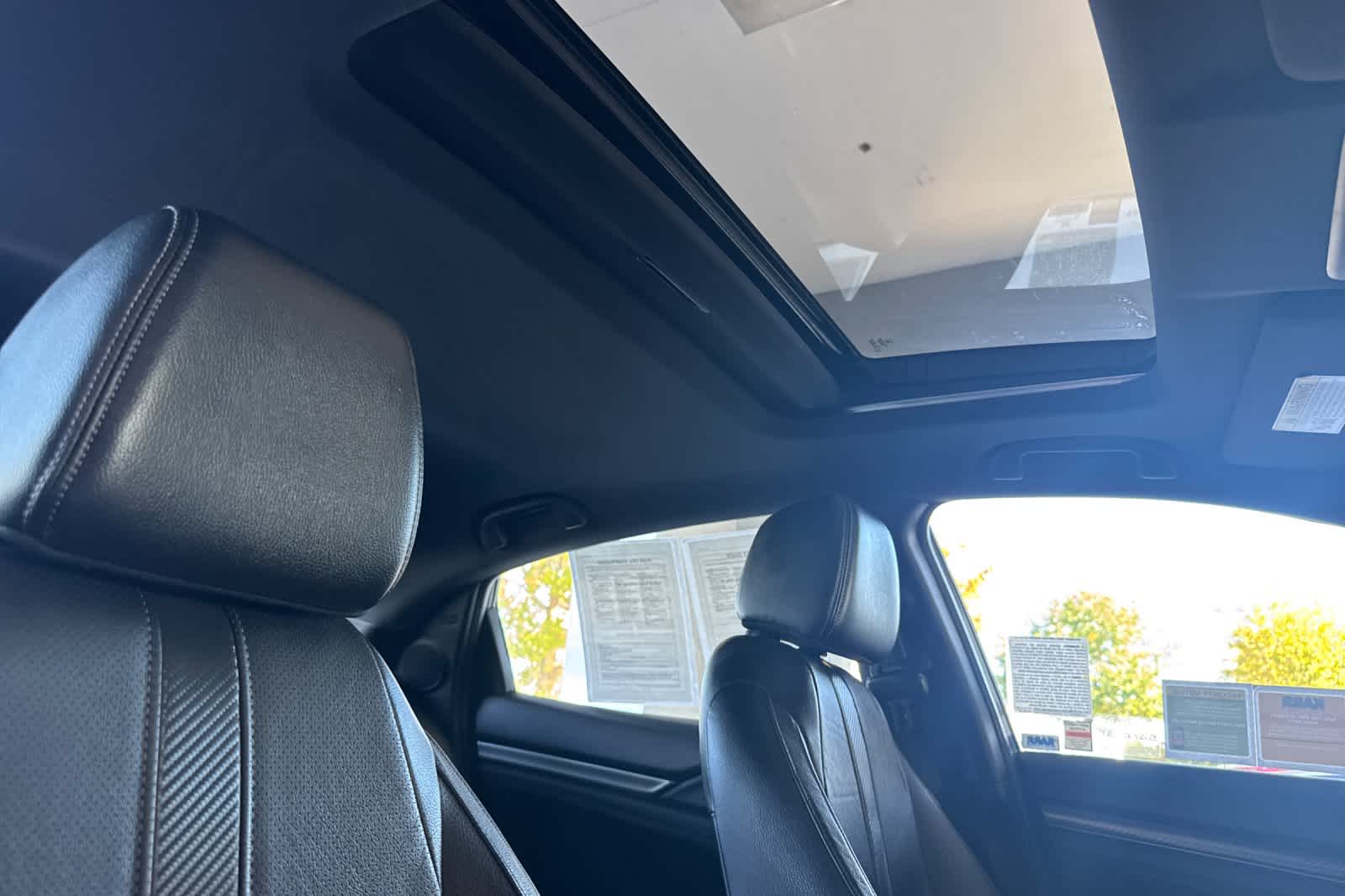 Thumbnail: 2019 Honda Civic - 17