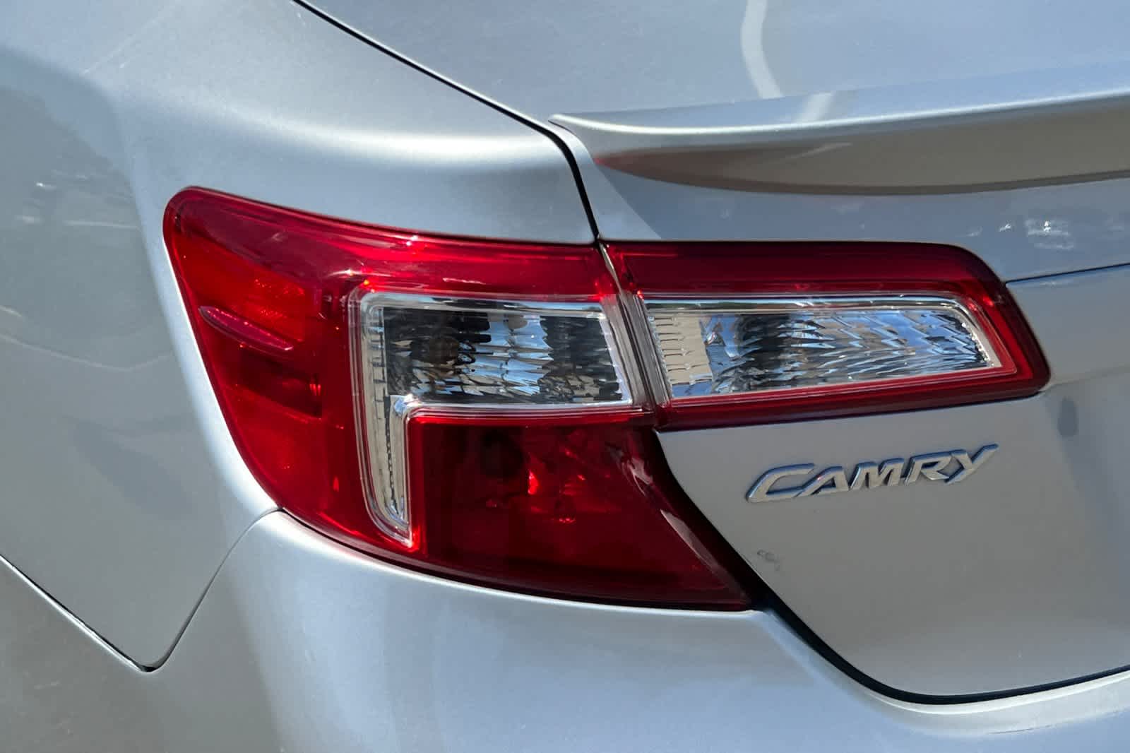 Thumbnail: 2012 Toyota Camry - 19