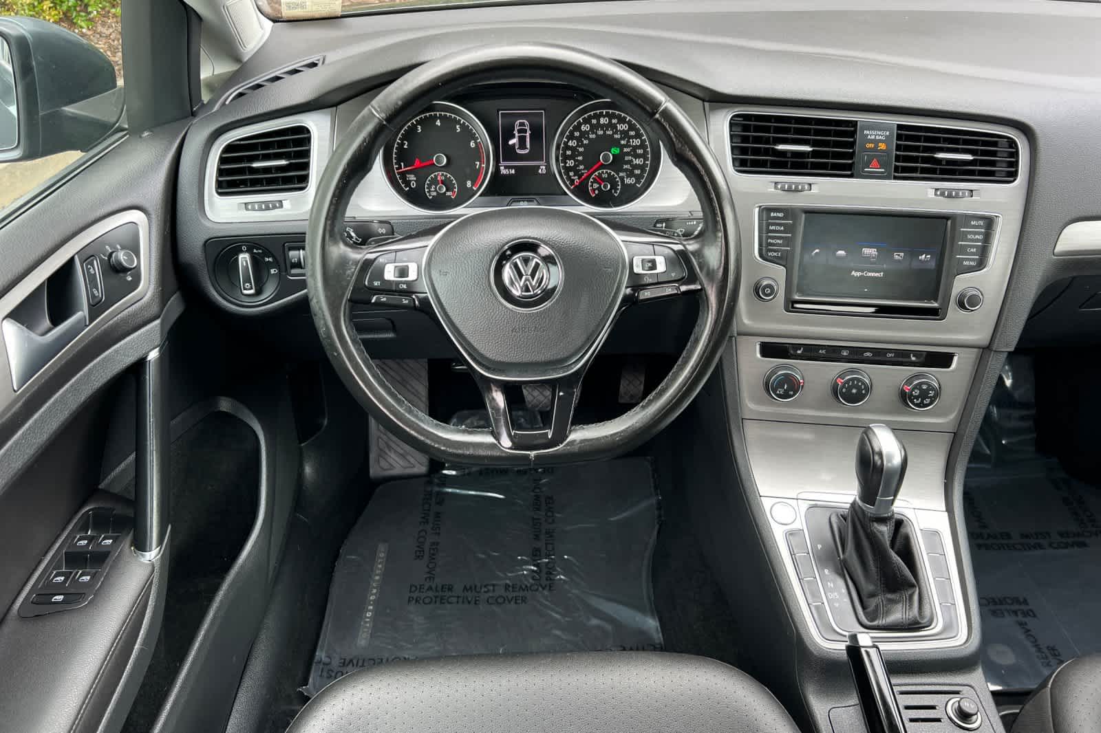 Thumbnail: 2017 Volkswagen Golf - 15