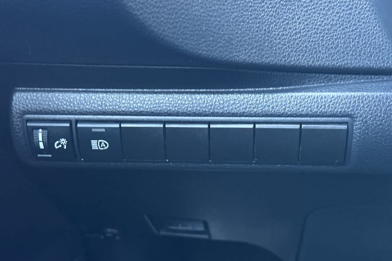 Thumbnail: 2022 Toyota Corolla - 28