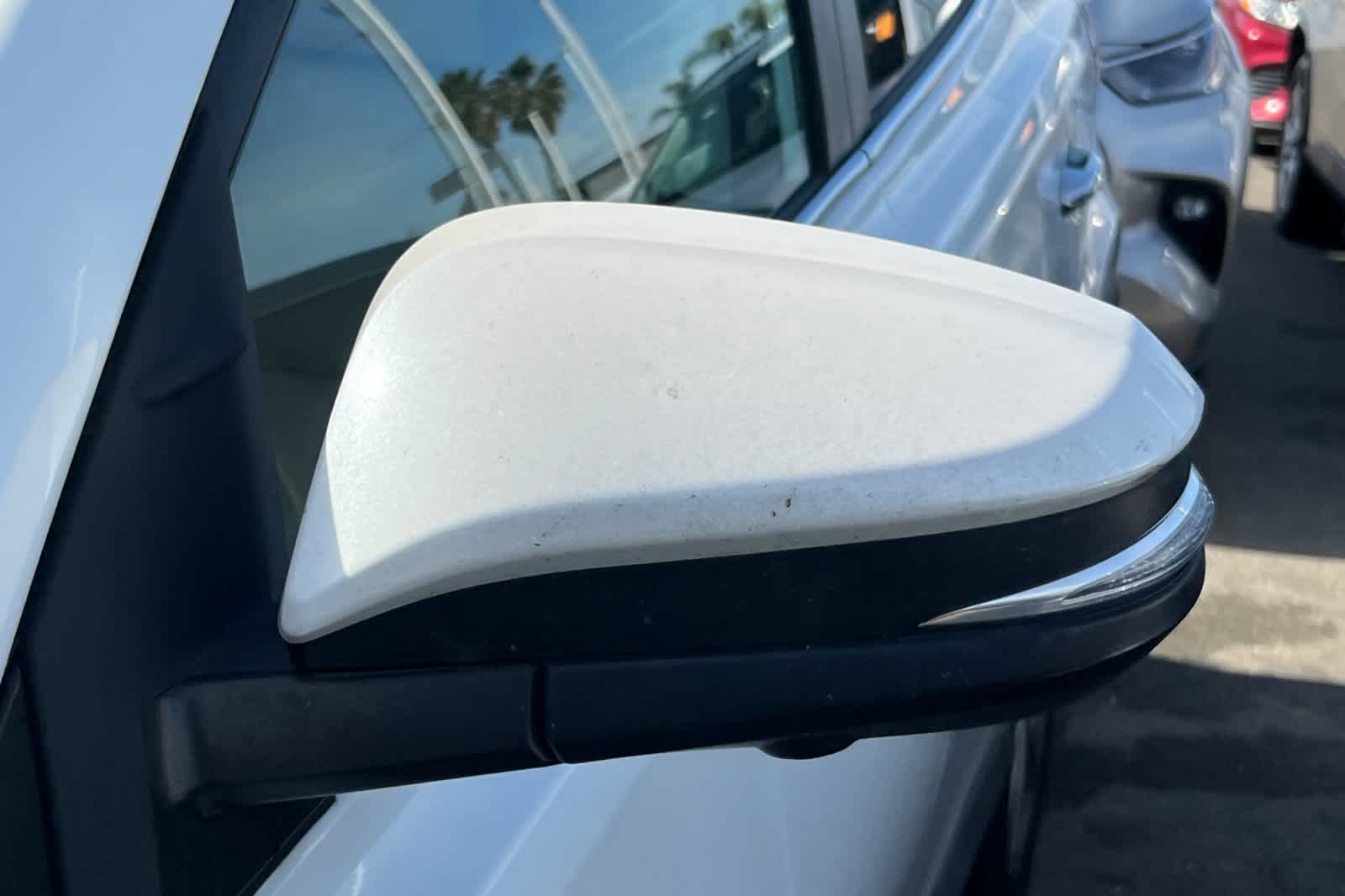 Thumbnail: 2017 Toyota RAV4 - 21