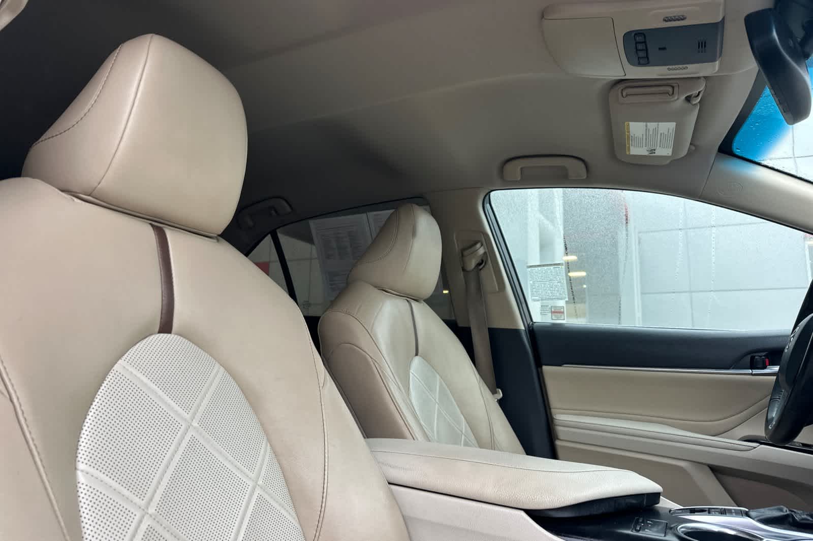 Thumbnail: 2018 Toyota Camry - 17