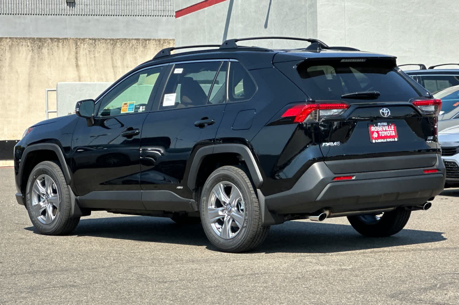 Thumbnail: 2025 Toyota RAV4 - 6