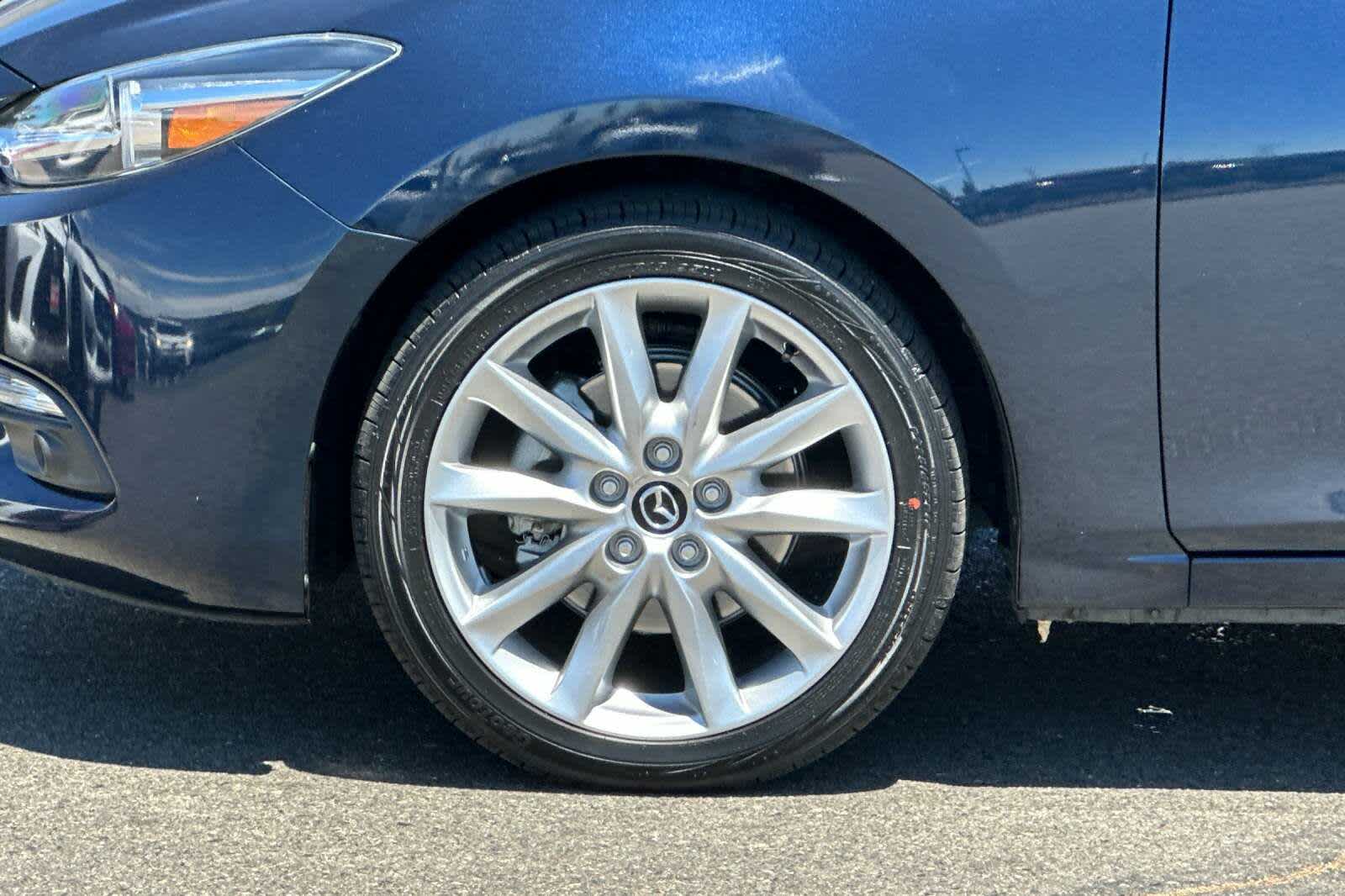 Thumbnail: 2017 Mazda Mazda3 - 32