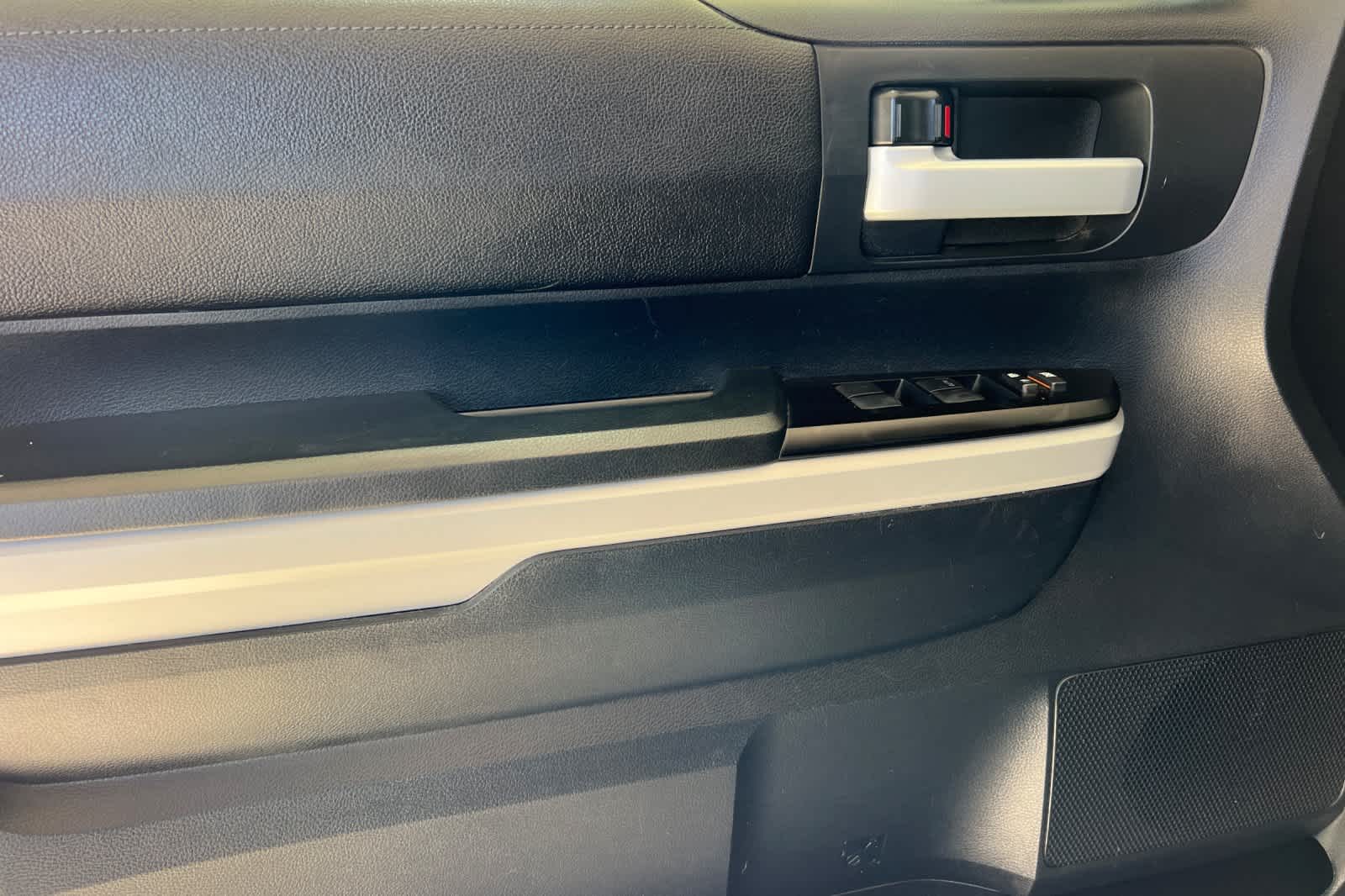 Thumbnail: 2019 Toyota Tundra - 12