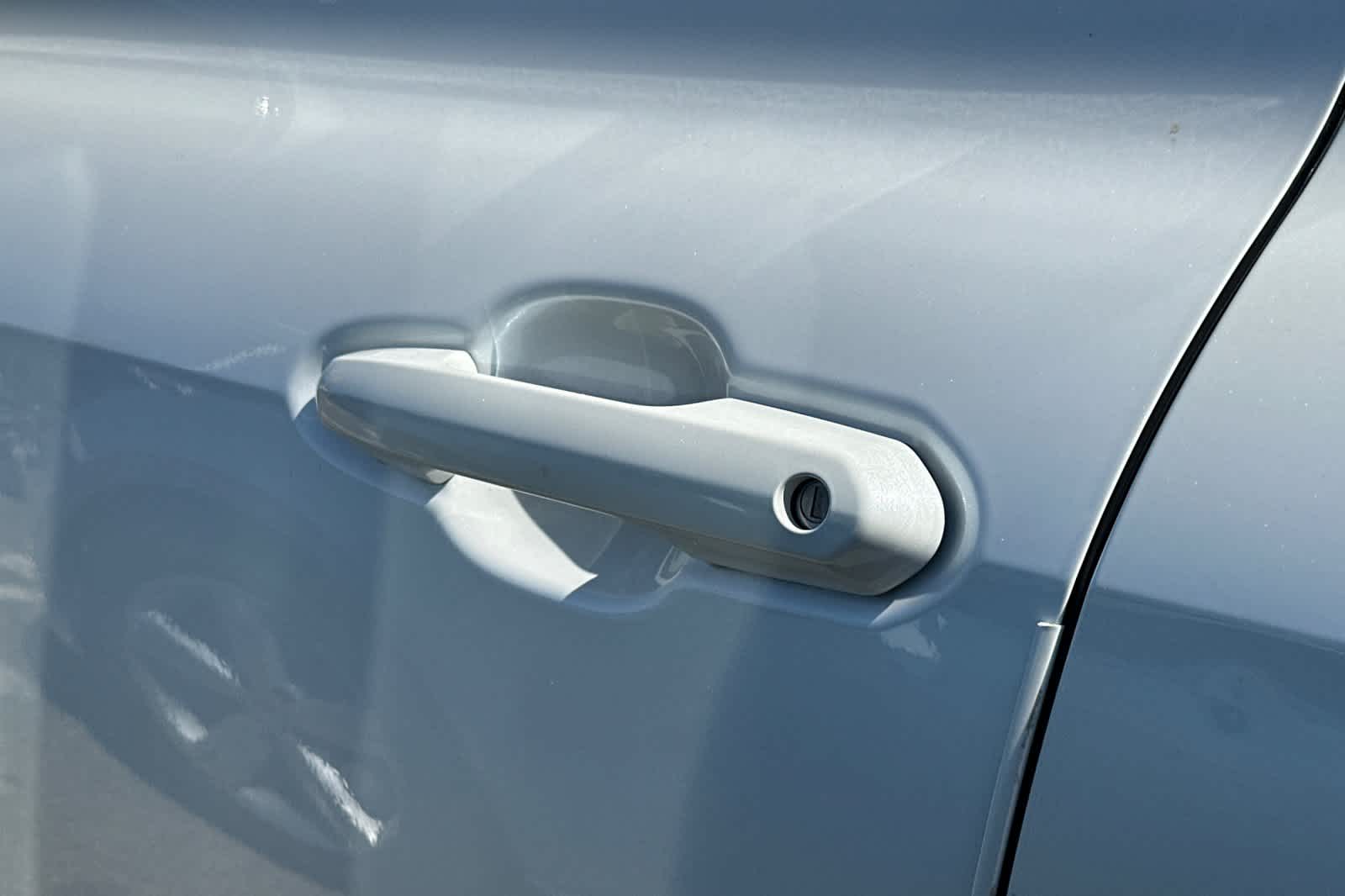 Thumbnail: 2023 Toyota Highlander - 19