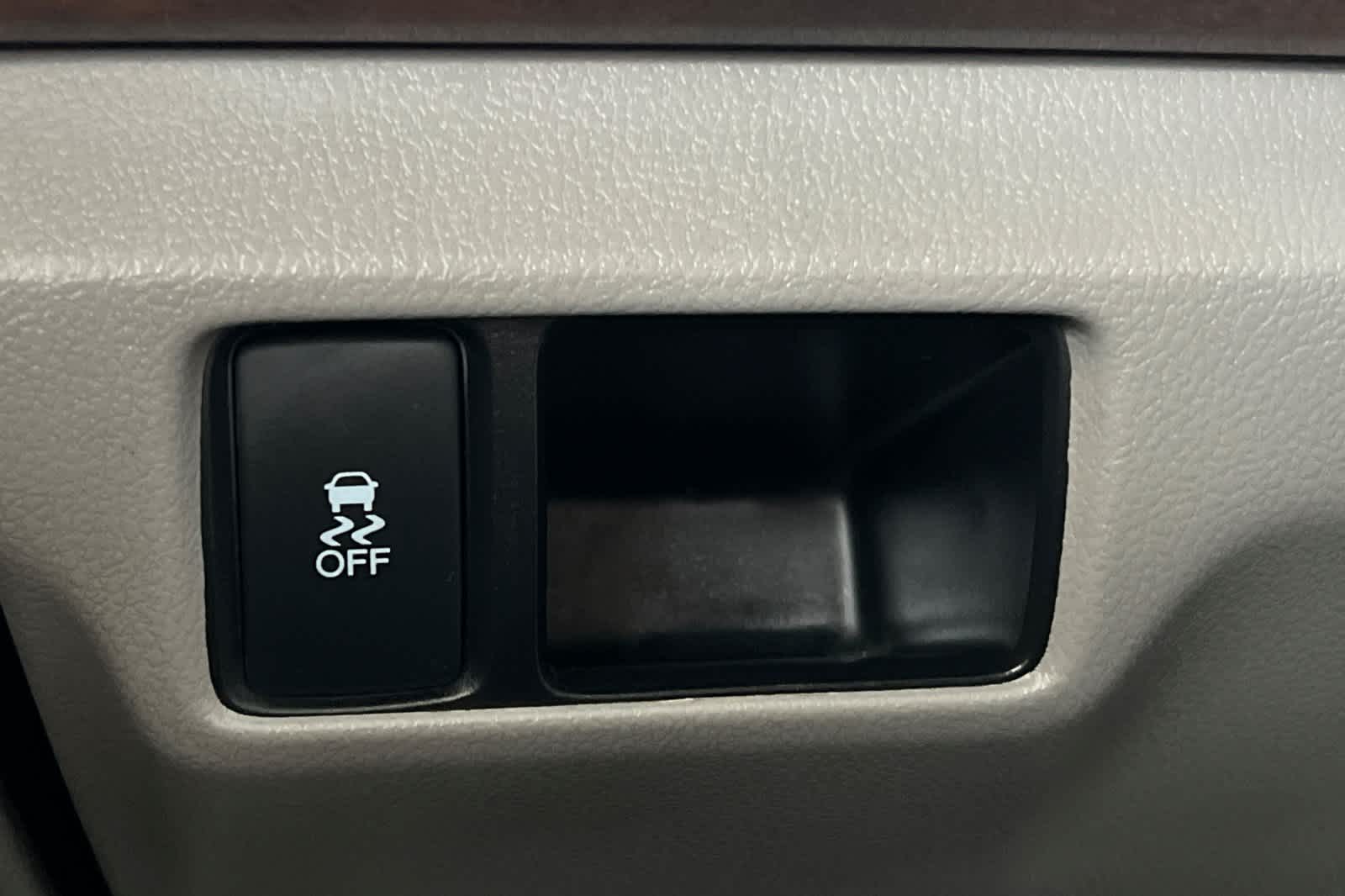 Thumbnail: 2012 Honda Accord - 27