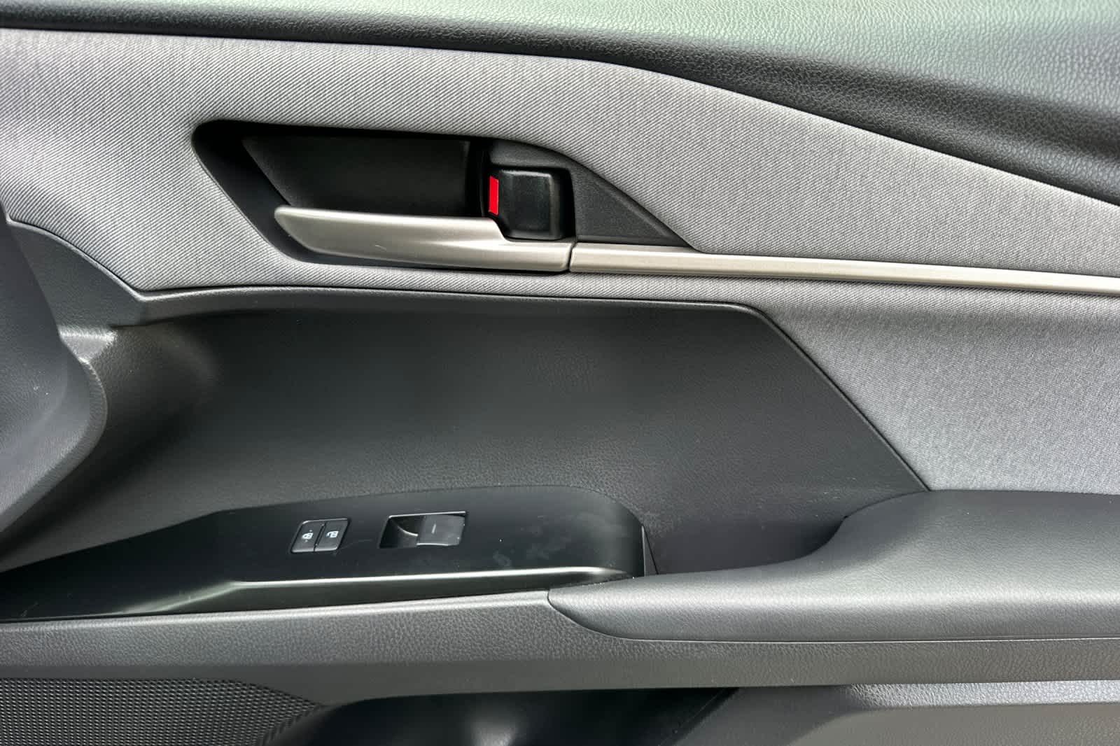 Thumbnail: 2025 Toyota Camry - 18