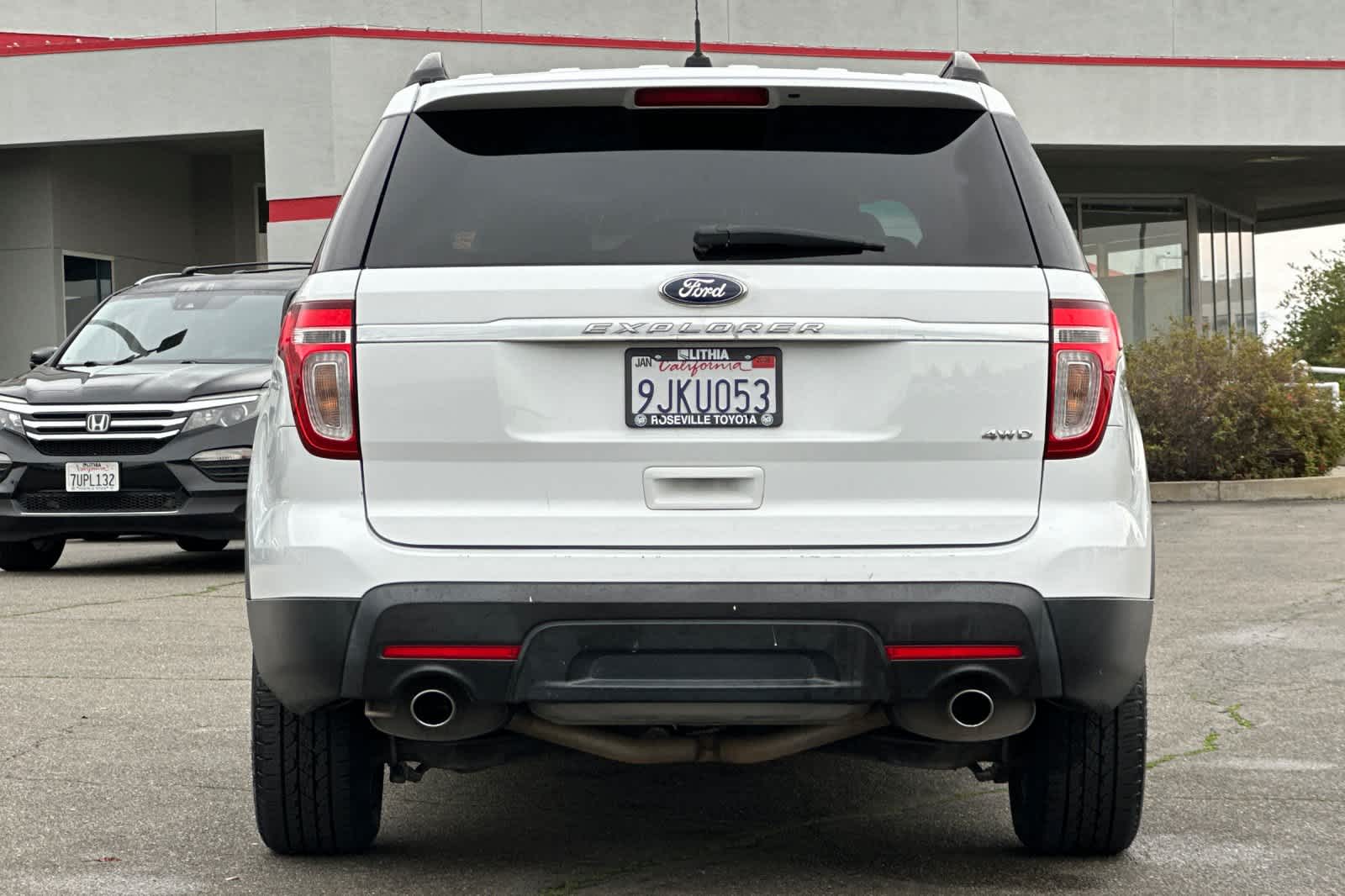 Thumbnail: 2015 Ford Explorer - 8