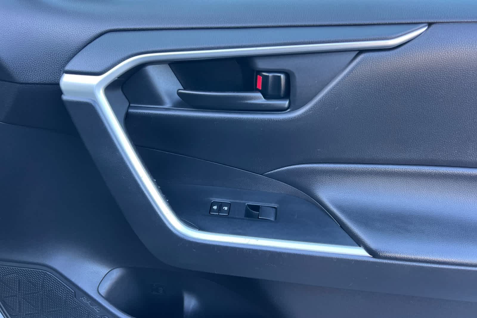 Thumbnail: 2023 Toyota RAV4 - 19