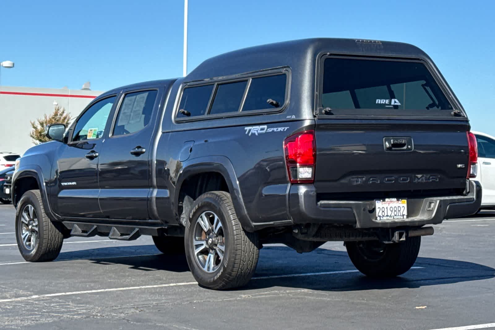 Thumbnail: 2019 Toyota Tacoma - 7