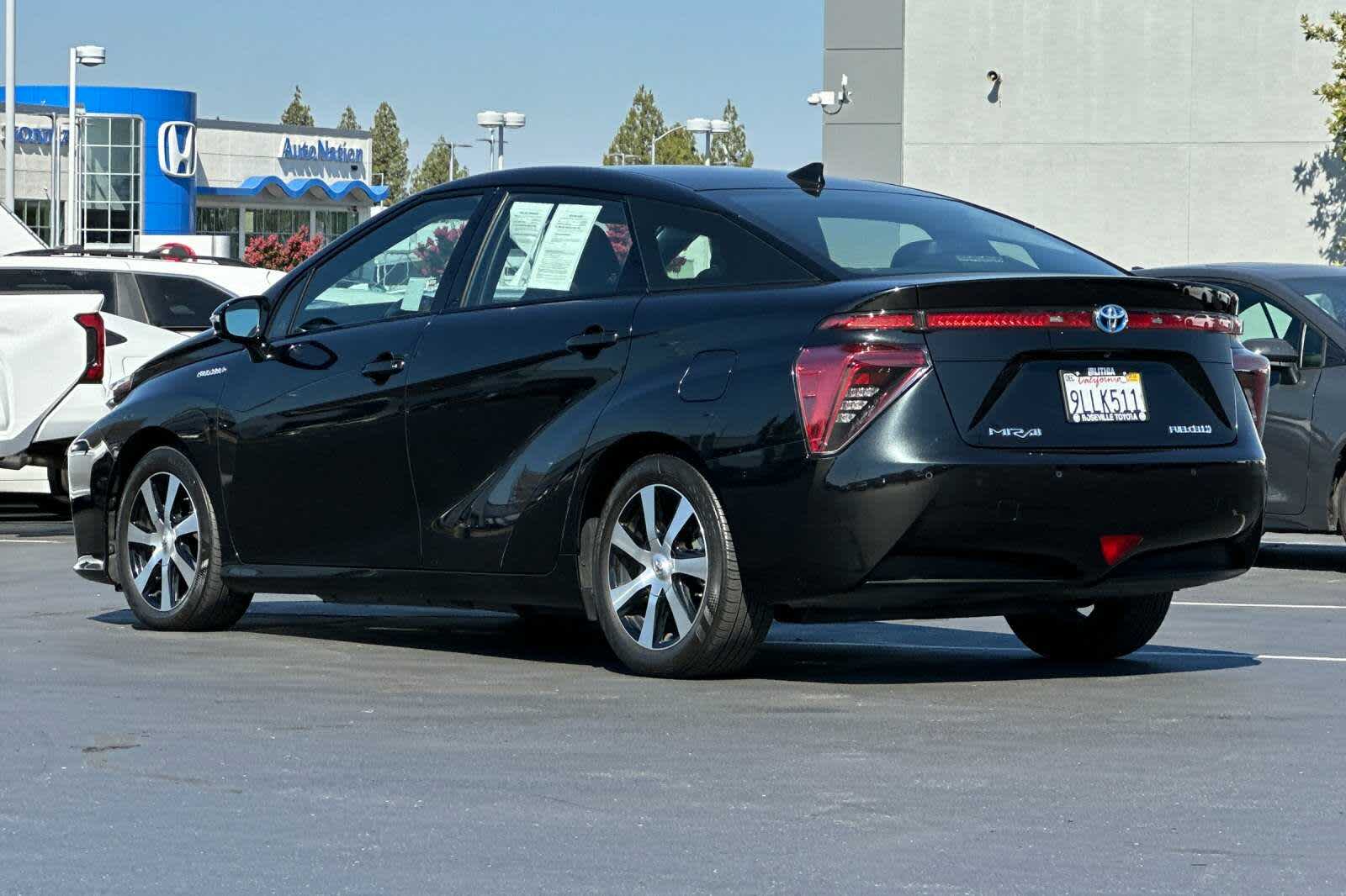 Thumbnail: 2019 Toyota Mirai - 7