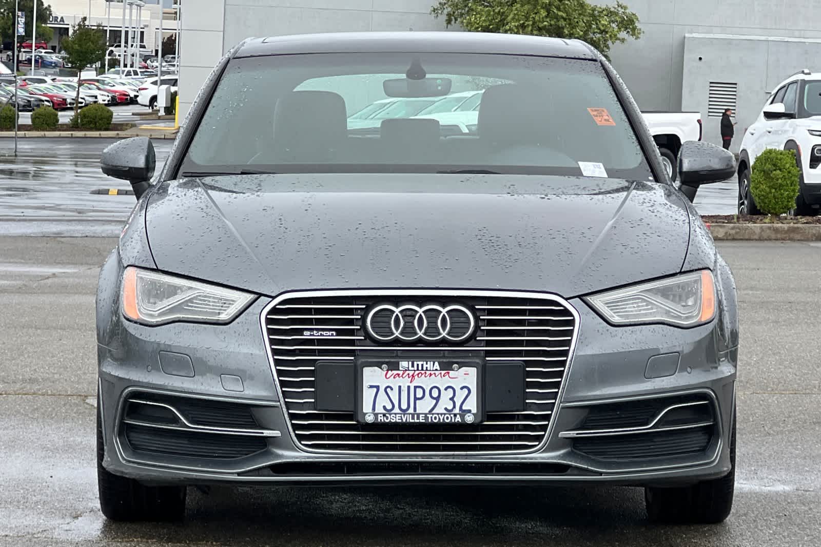 Thumbnail: 2016 Audi A3 e-tron - 10
