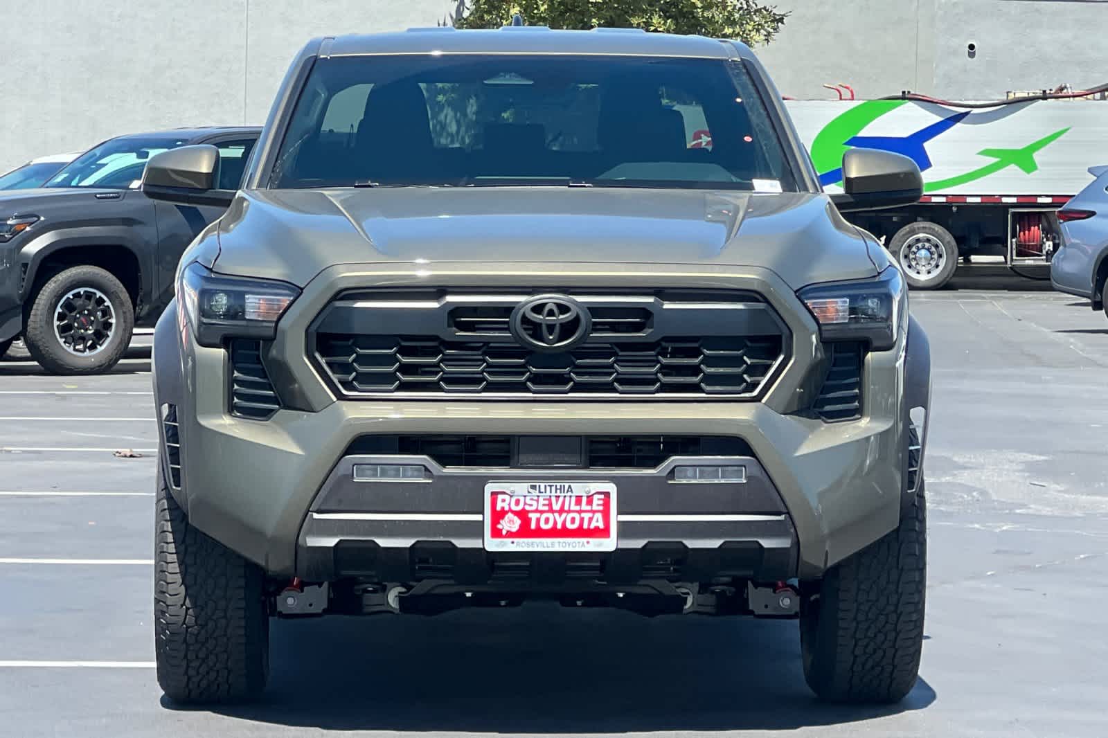 2025 Toyota Tacoma TRD Off-Road 10