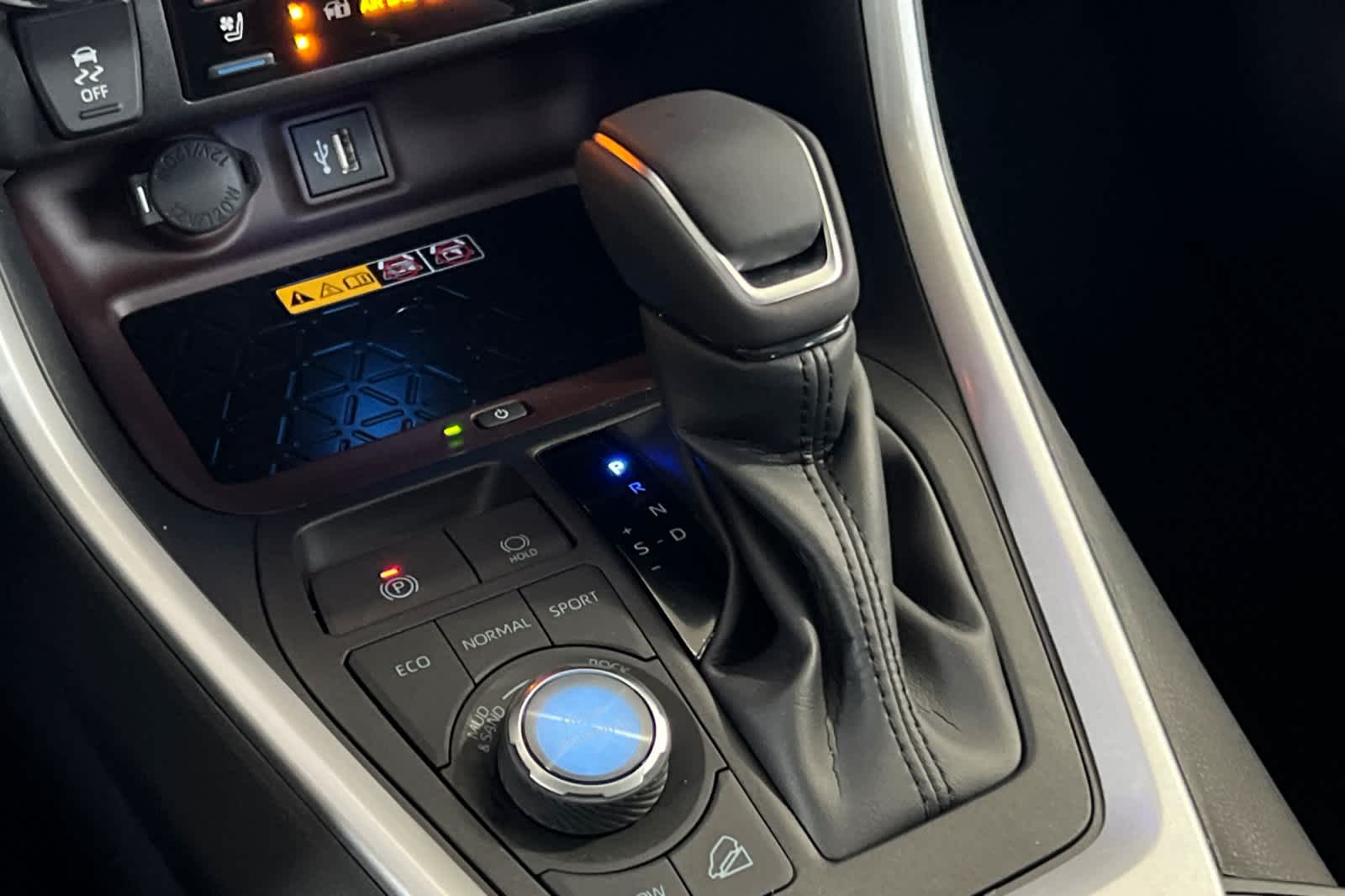 Thumbnail: 2025 Toyota RAV4 - 23