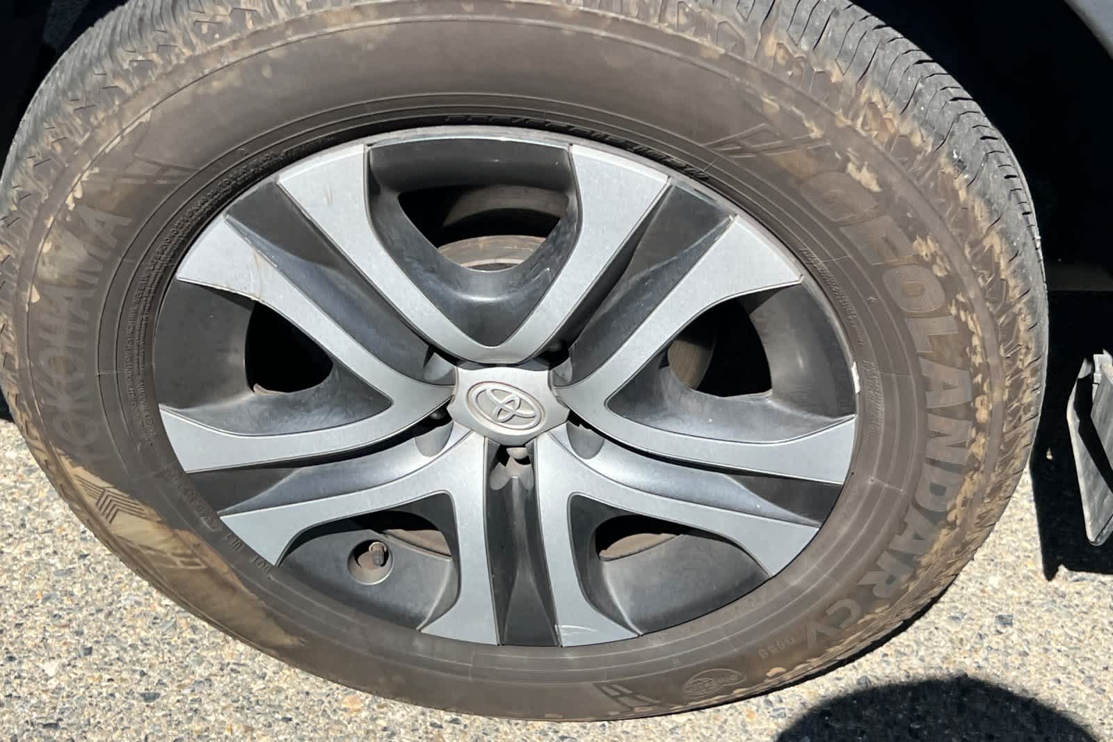 Thumbnail: 2017 Toyota RAV4 - 17