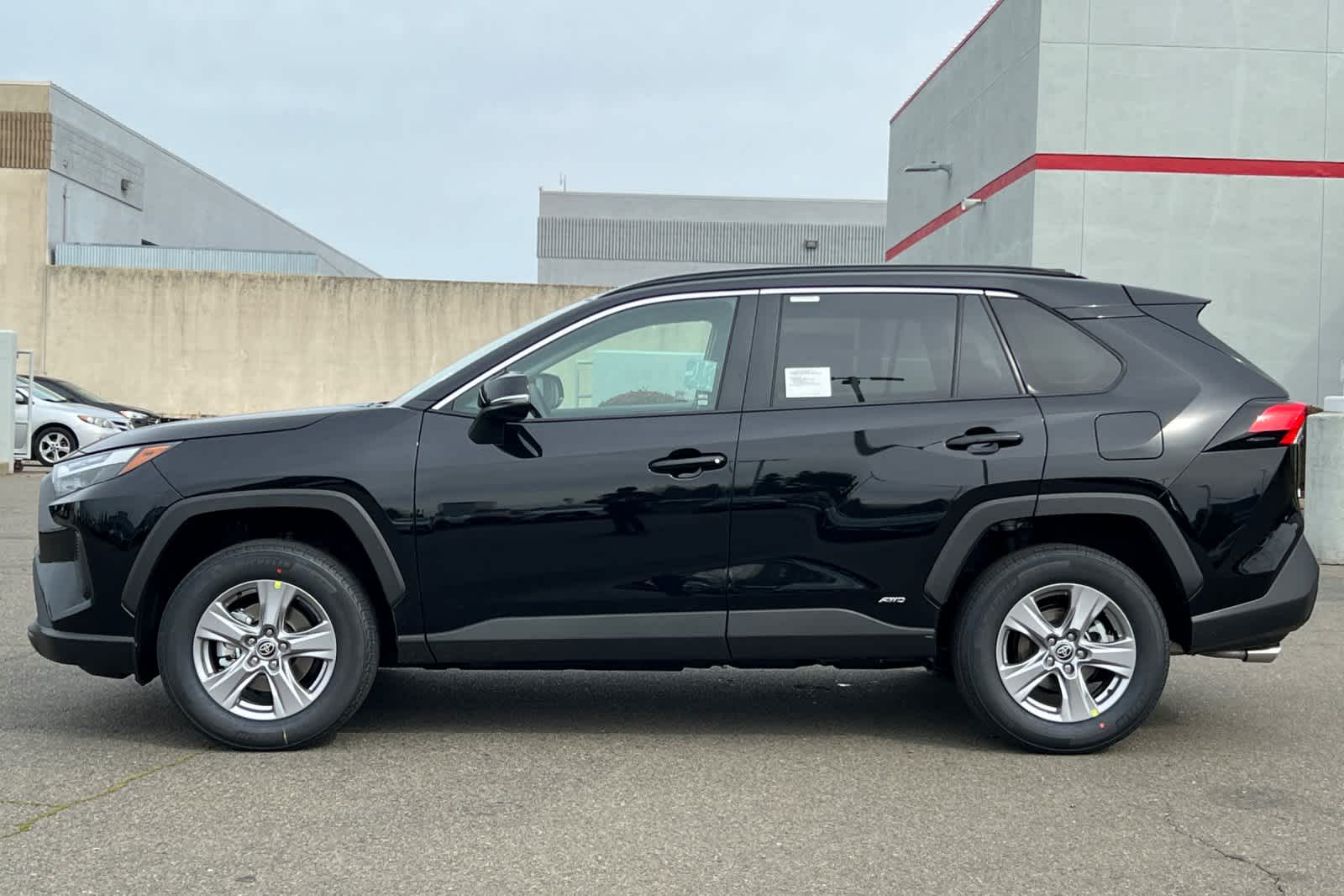 Thumbnail: 2025 Toyota RAV4 - 5