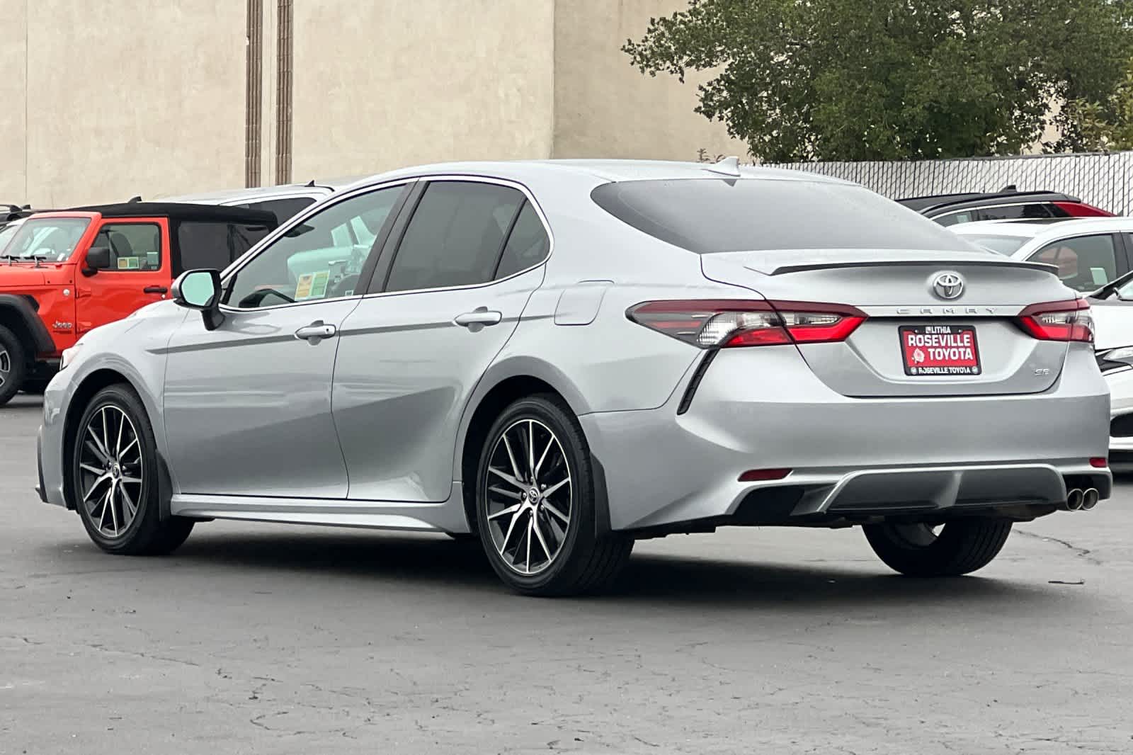 Thumbnail: 2022 Toyota Camry - 7