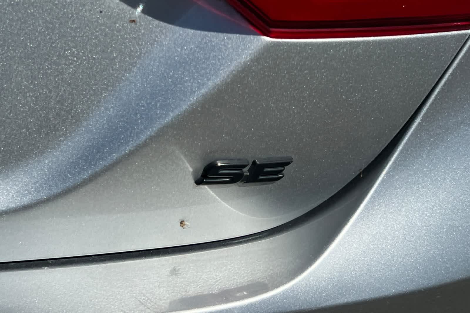 Thumbnail: 2021 Toyota Camry - 21