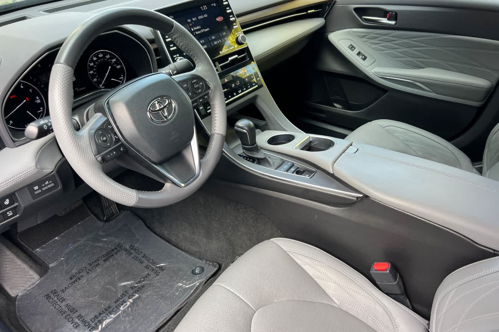 Thumbnail: 2022 Toyota Avalon - 11