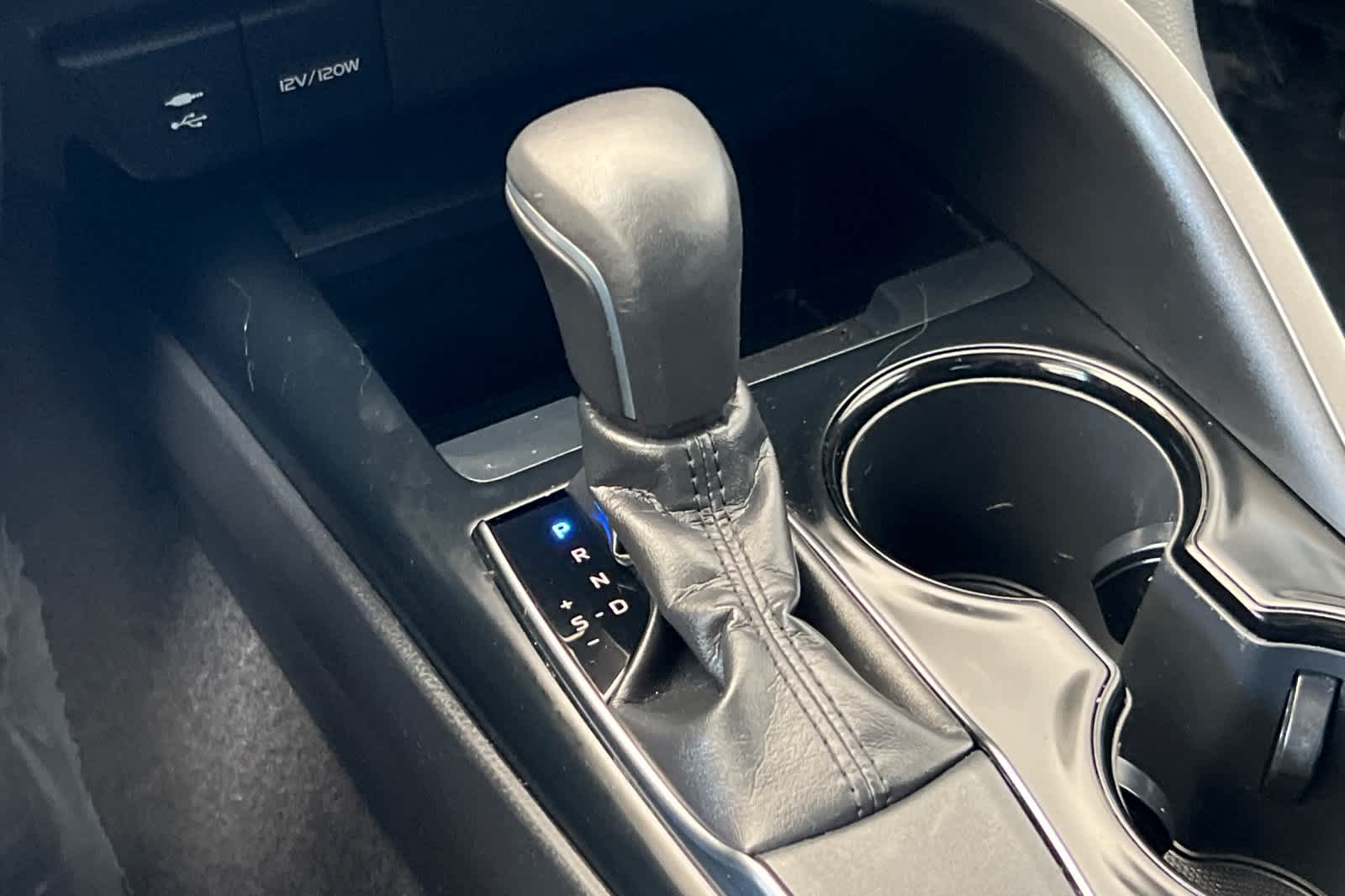 Thumbnail: 2019 Toyota Camry - 21