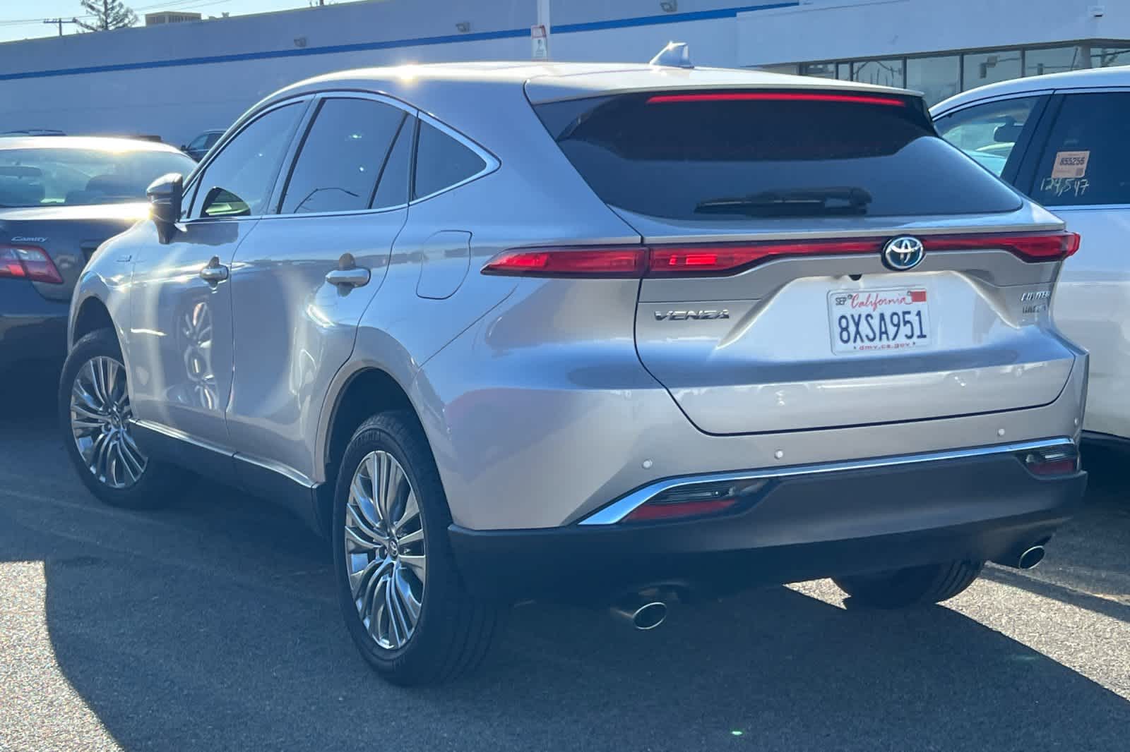 Thumbnail: 2021 Toyota Venza - 4