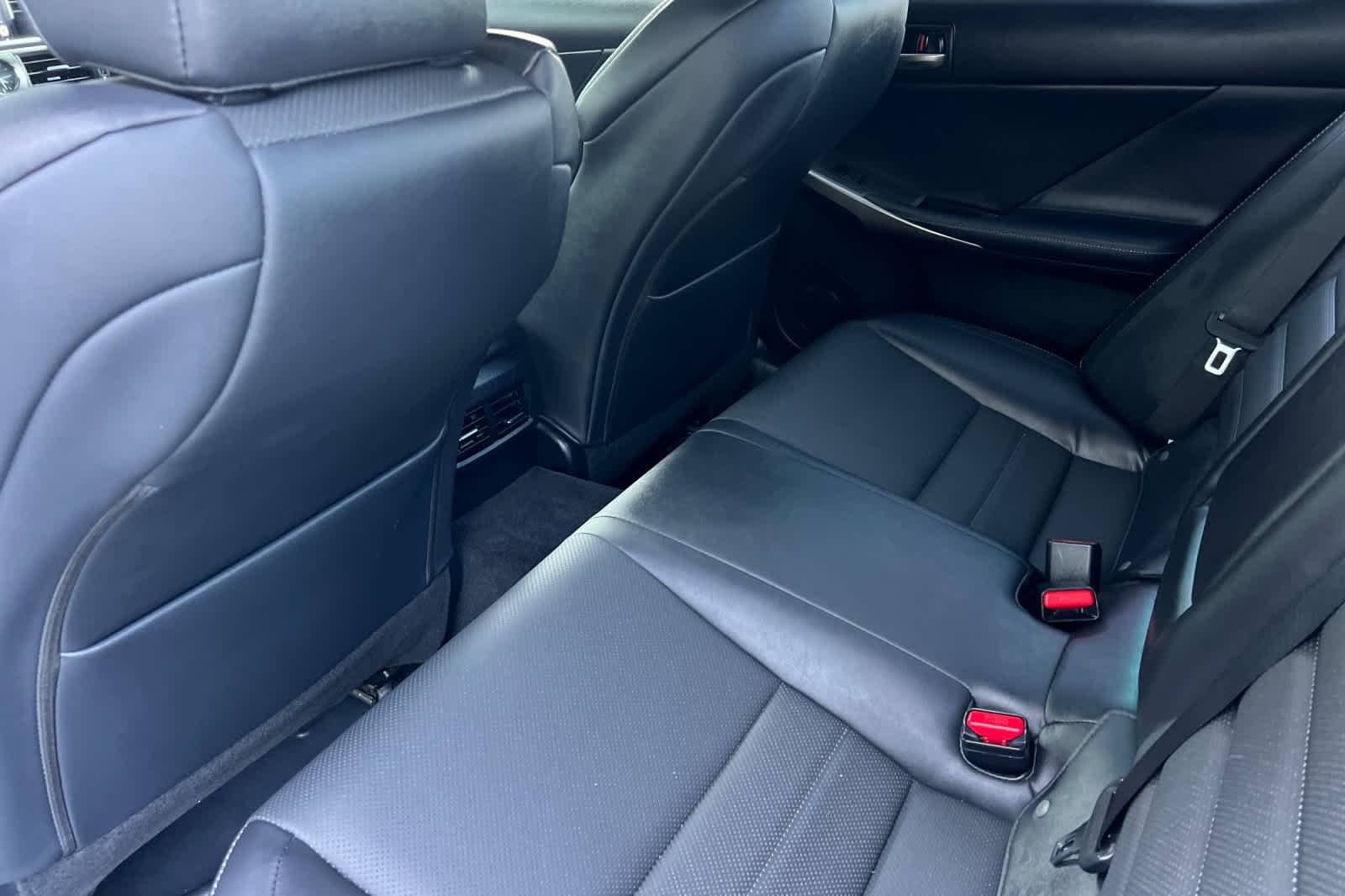 Thumbnail: 2018 Lexus IS - 4