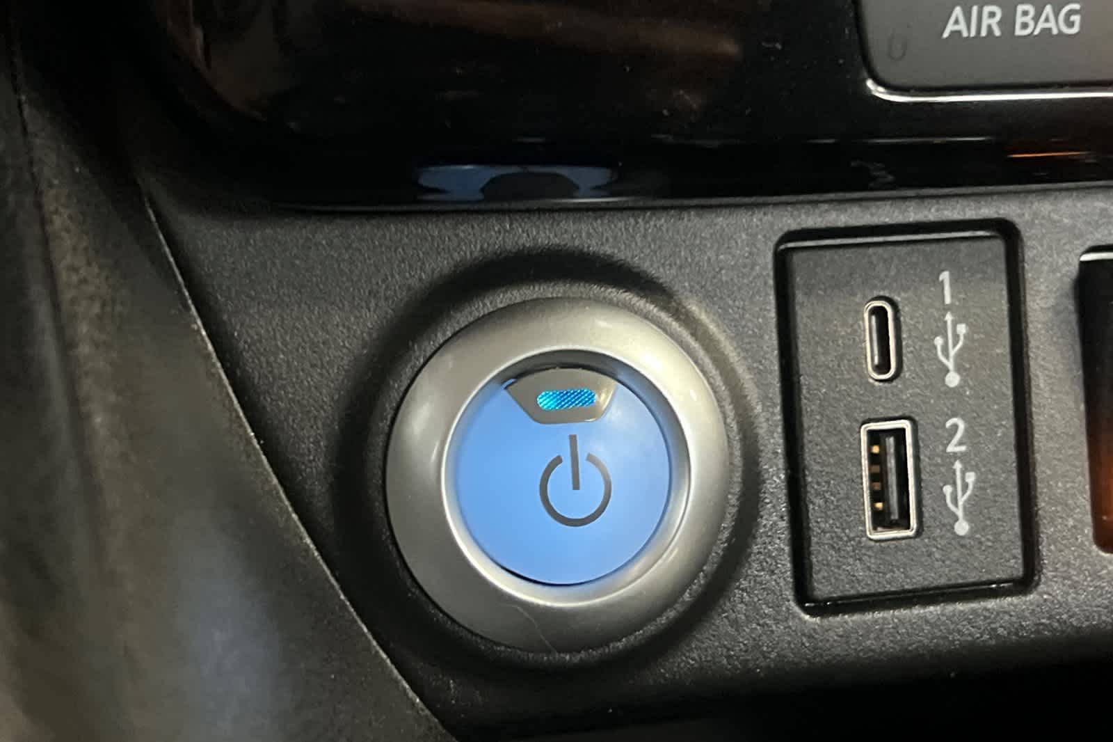 Thumbnail: 2022 Nissan Leaf - 24