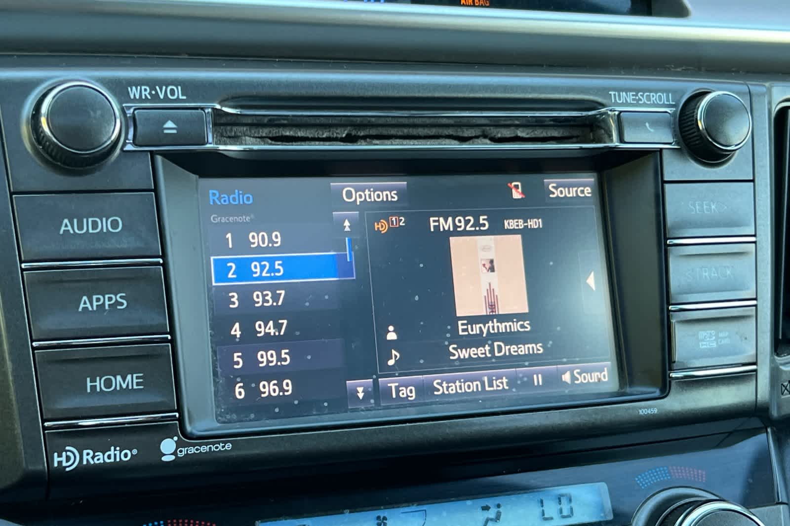 Thumbnail: 2015 Toyota RAV4 - 19