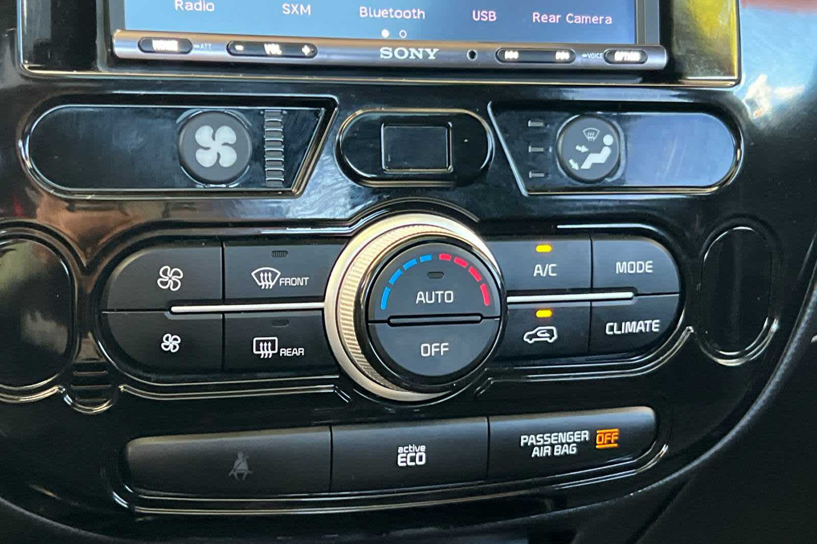 Thumbnail: 2015 Kia Soul - 20