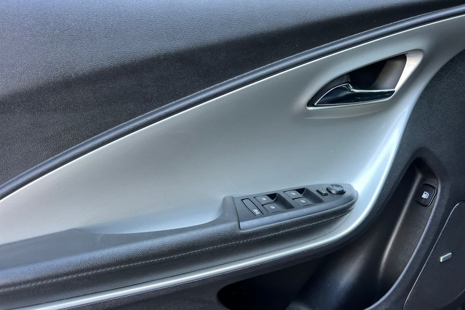 Thumbnail: 2015 Chevrolet Volt - 12