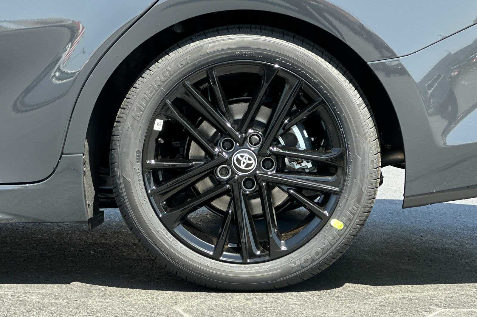 Thumbnail: 2025 Toyota Camry - 27