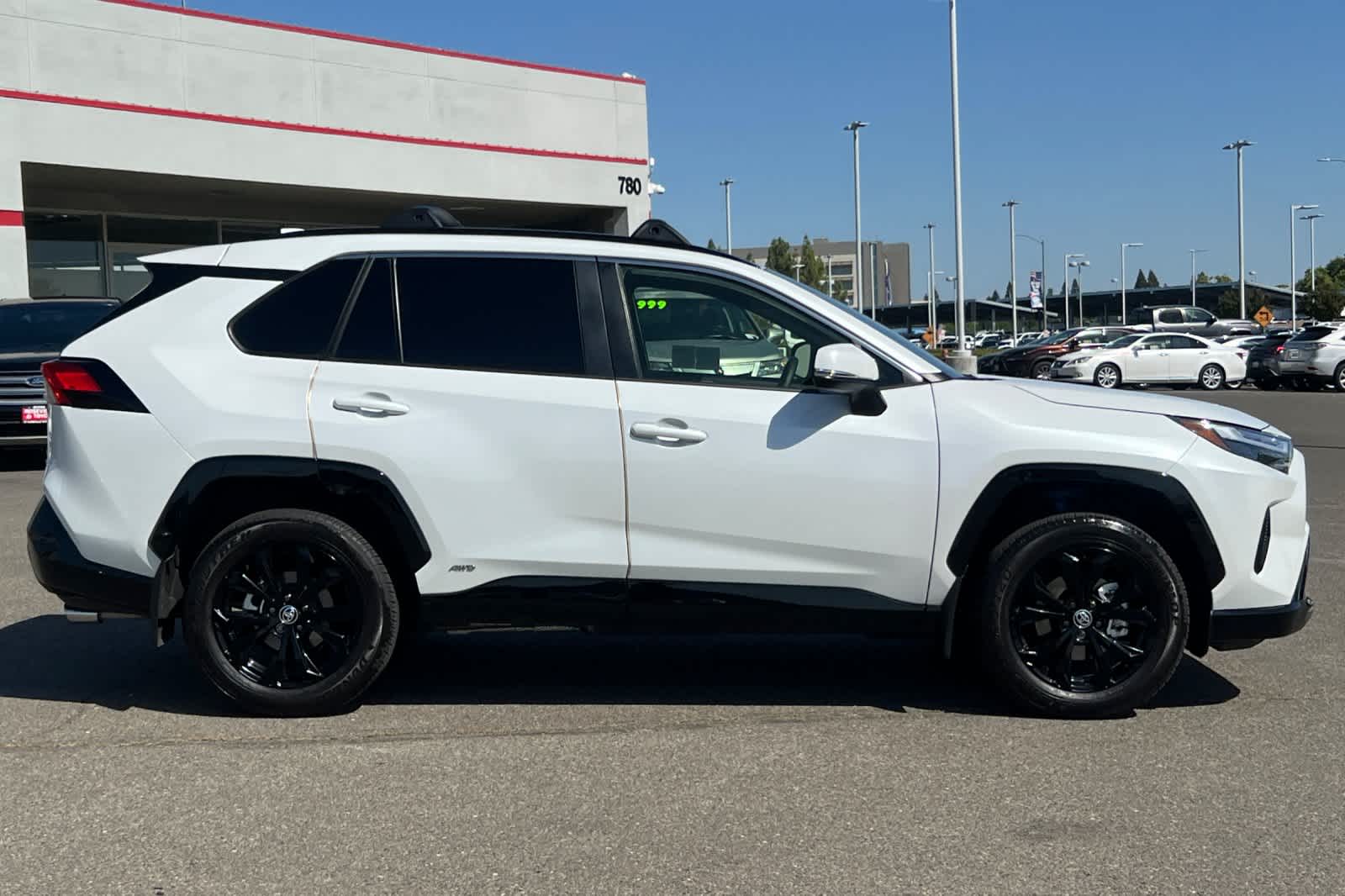 Thumbnail: 2025 Toyota RAV4 - 6