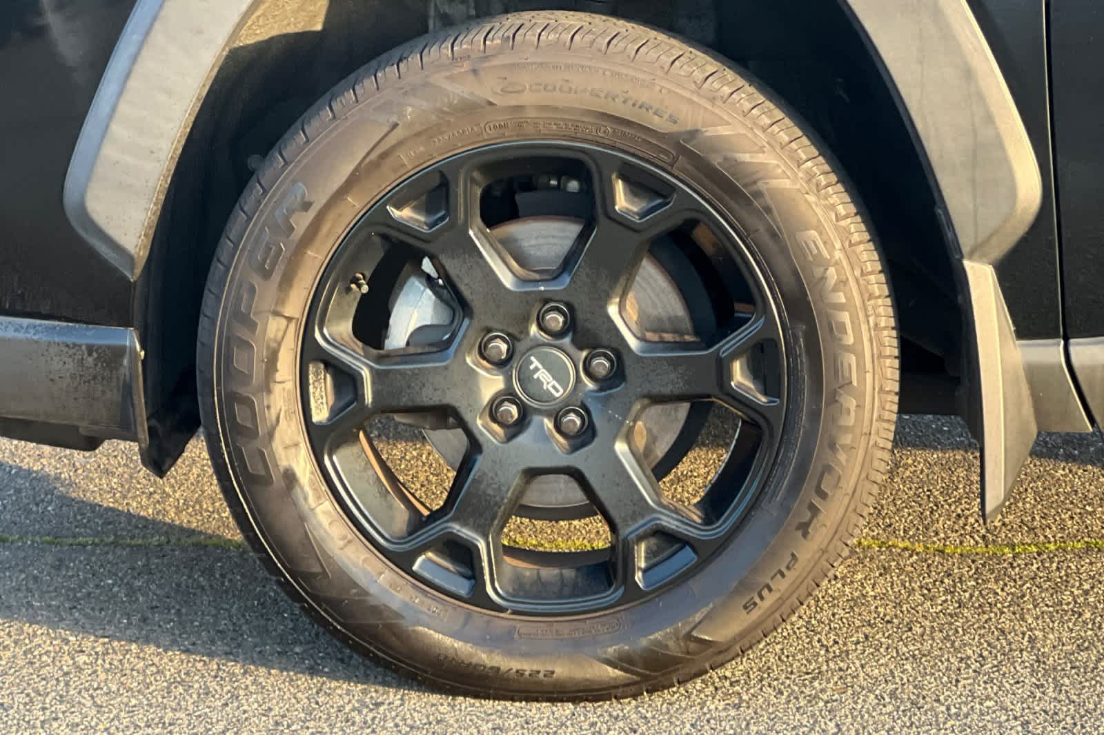 Thumbnail: 2020 Toyota RAV4 - 28