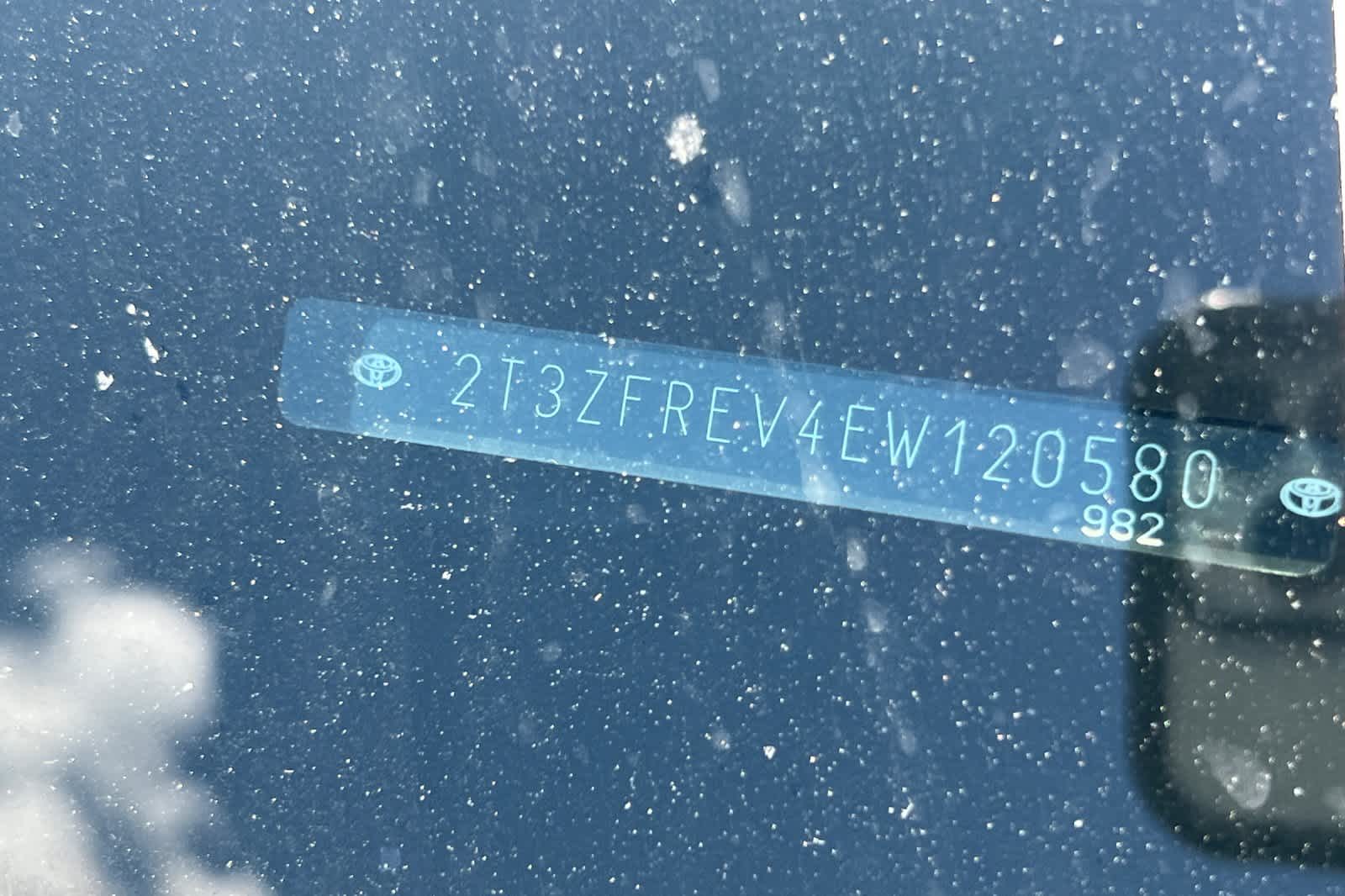 Thumbnail: 2014 Toyota RAV4 - 22